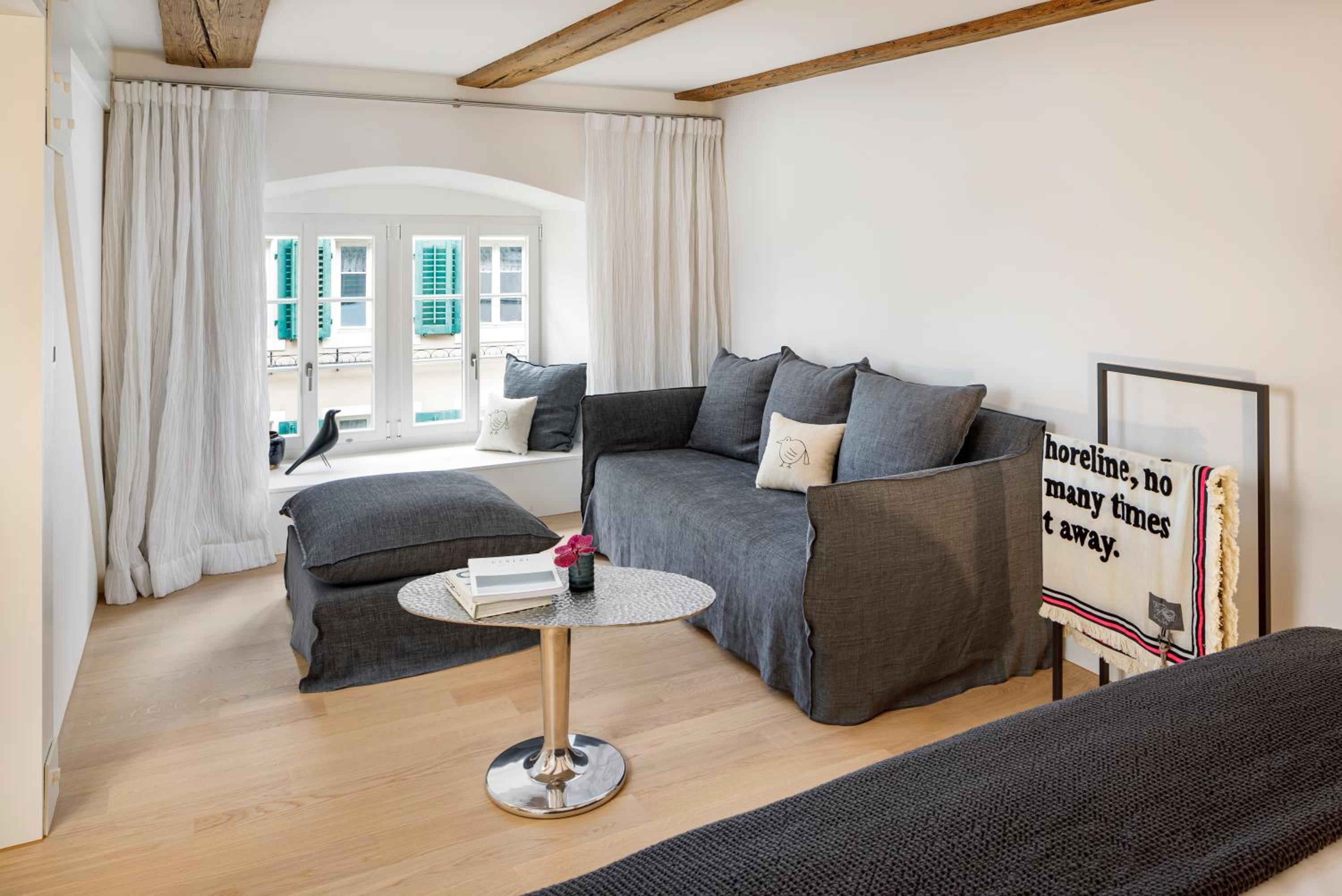 Deluxe Suite - Photo 10