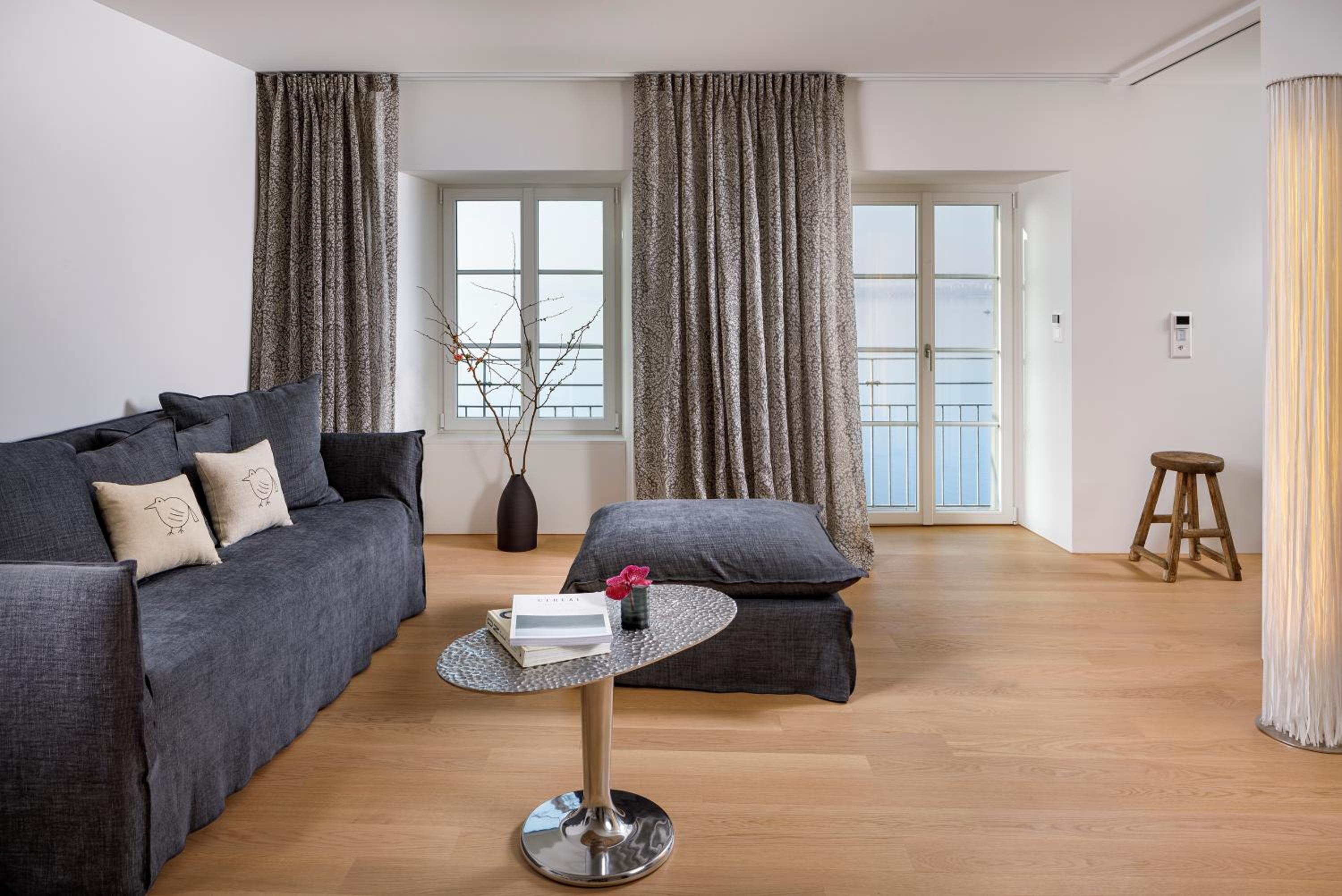 Suite with Lake View - Photo 7