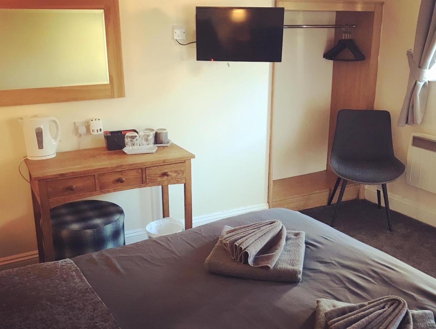 King Room - Disability Access - Photo 3