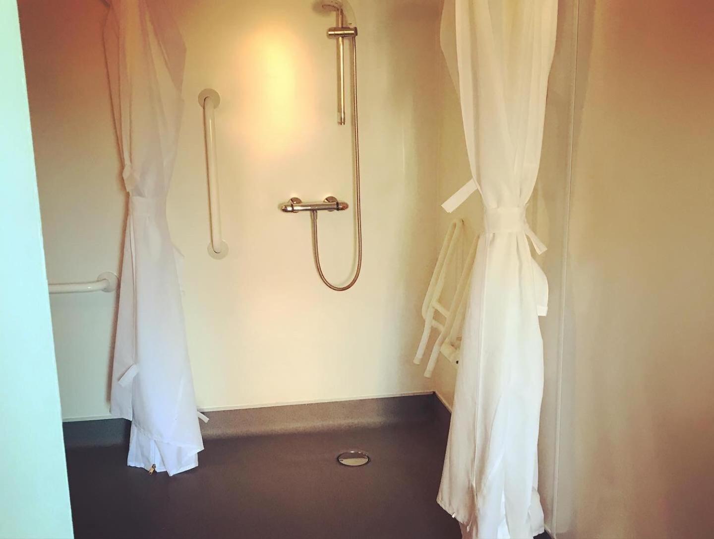 King Room - Disability Access - Photo 4
