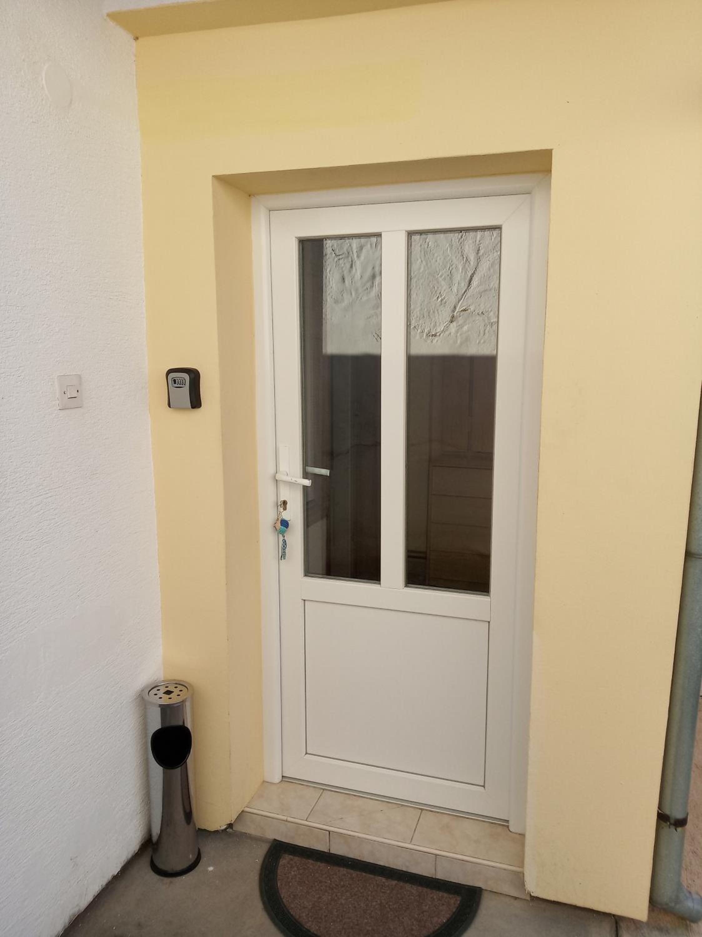 One-Bedroom Apartment - Photo 13