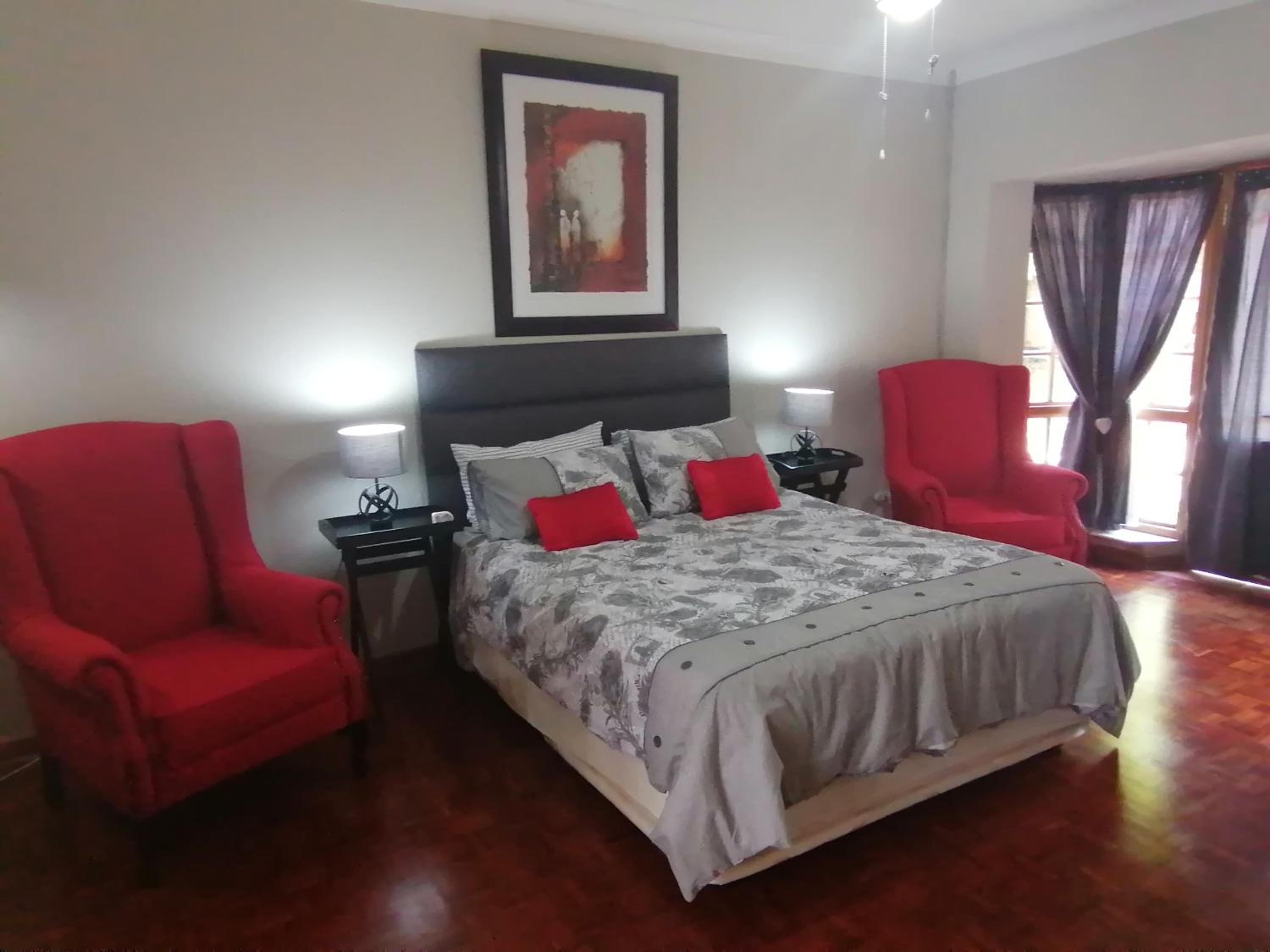 Comfort Queen Room photo 1