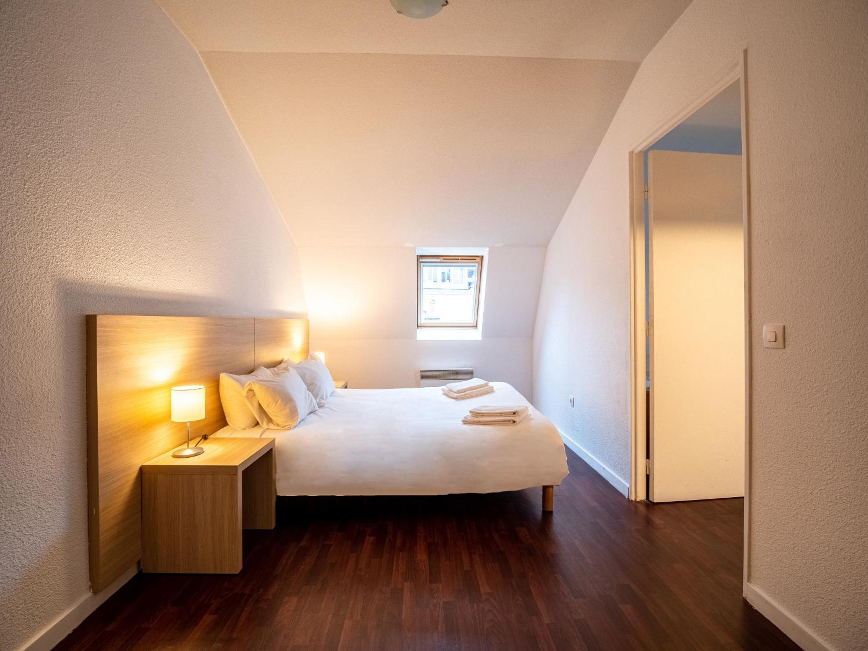 One-Bedroom Apartment - Photo 10