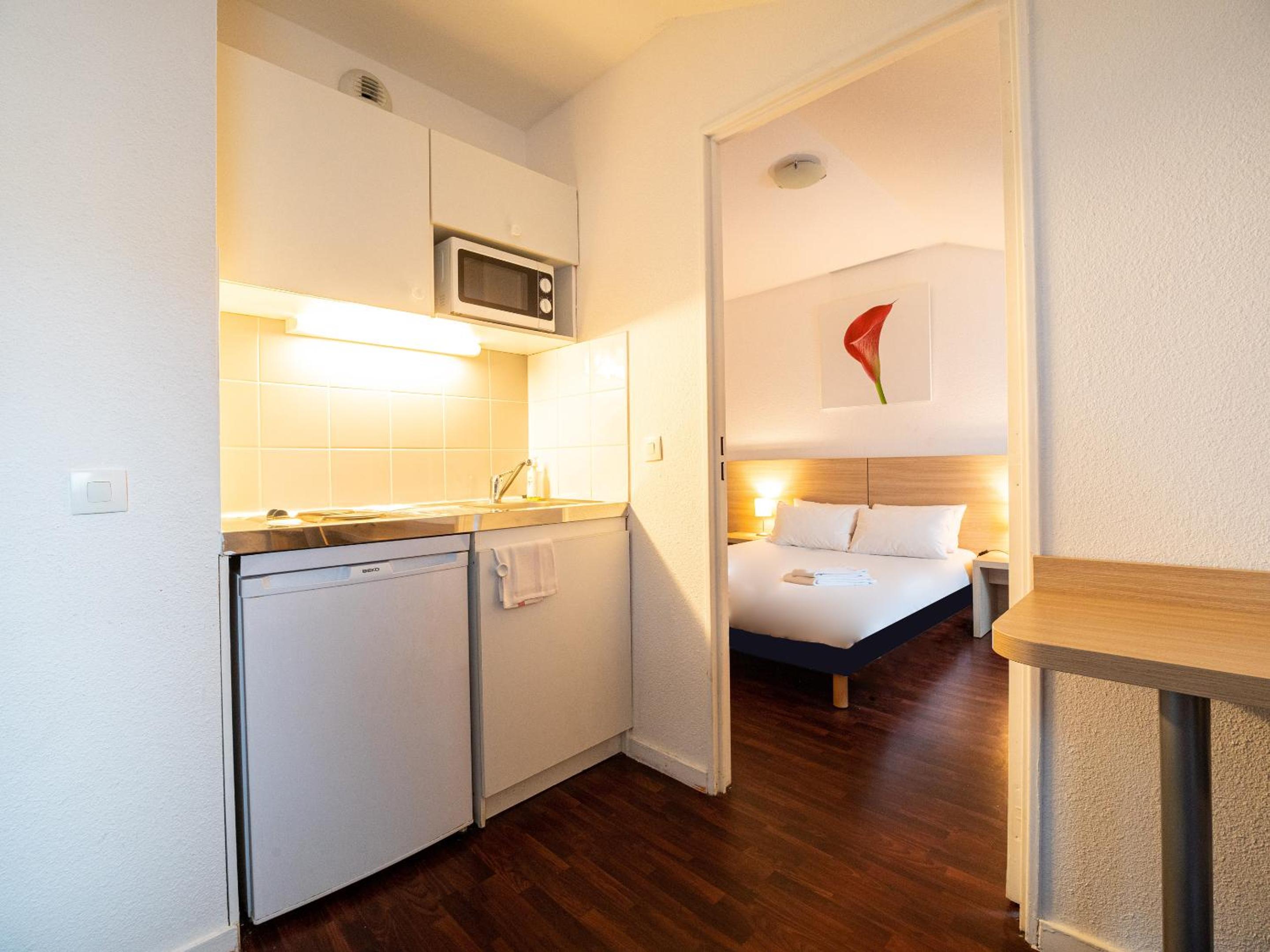 One-Bedroom Apartment - Photo 15