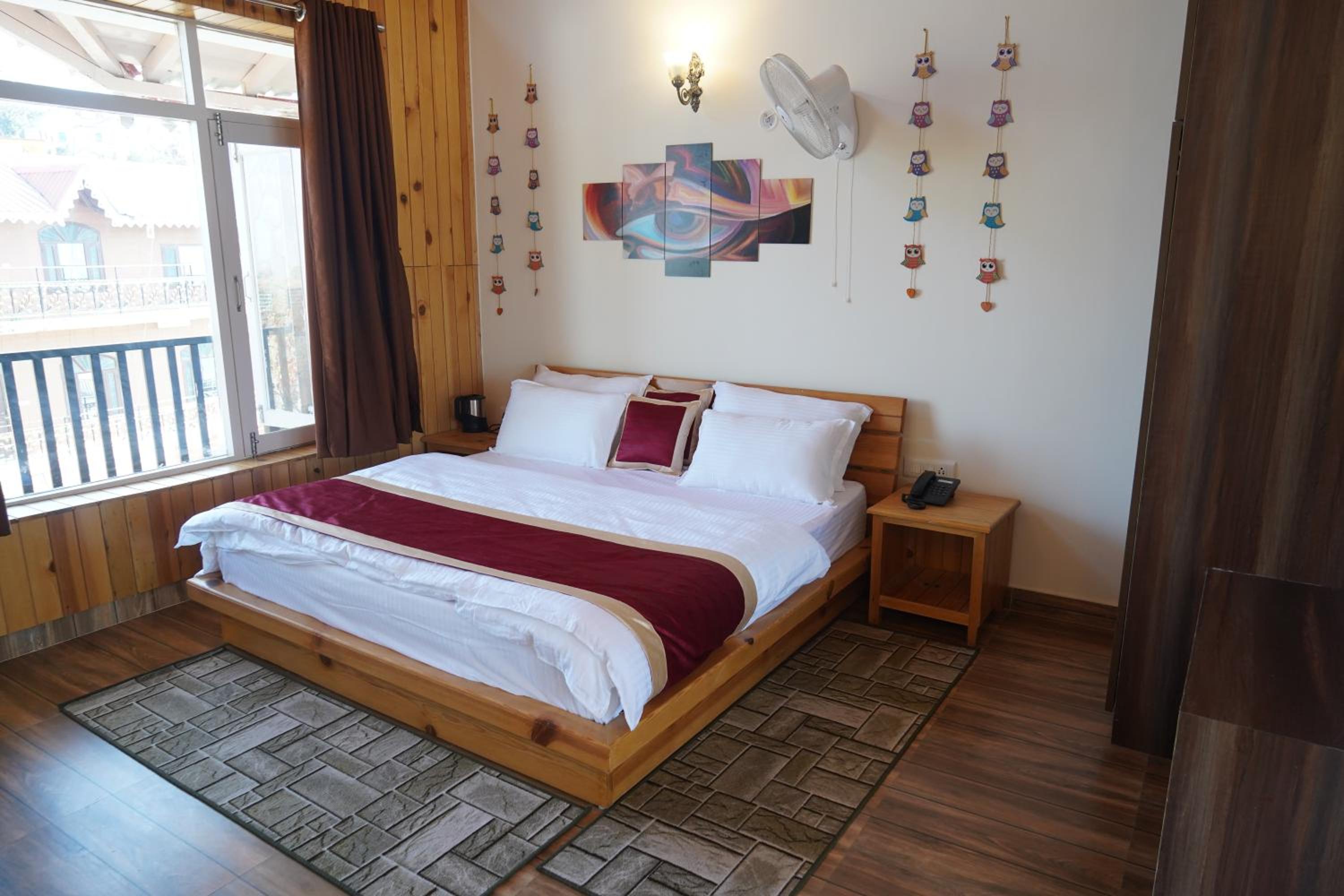 Suite with Mountain View