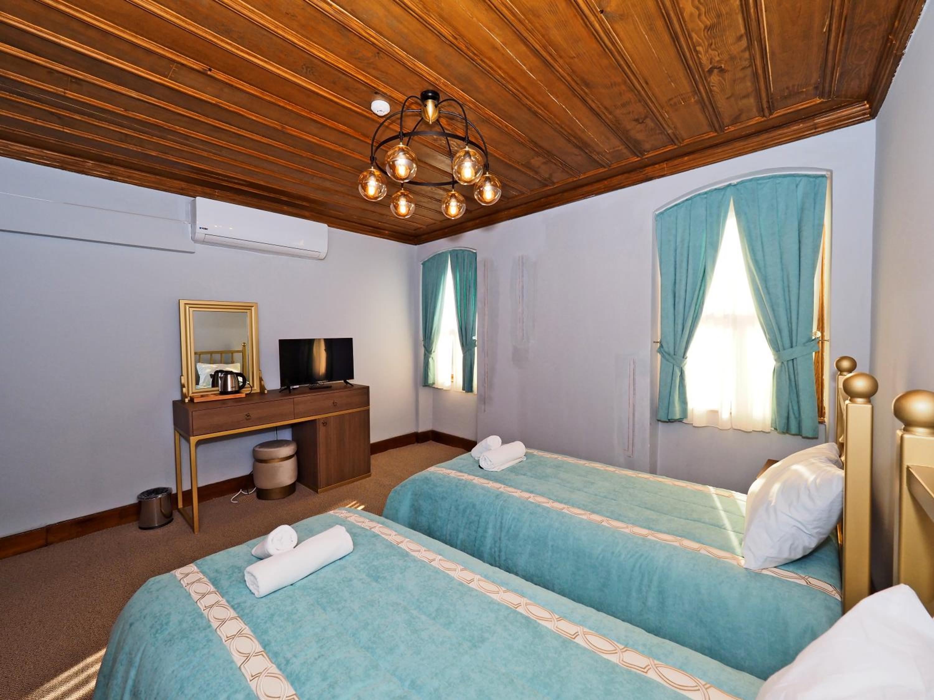Deluxe Twin Room photo 2