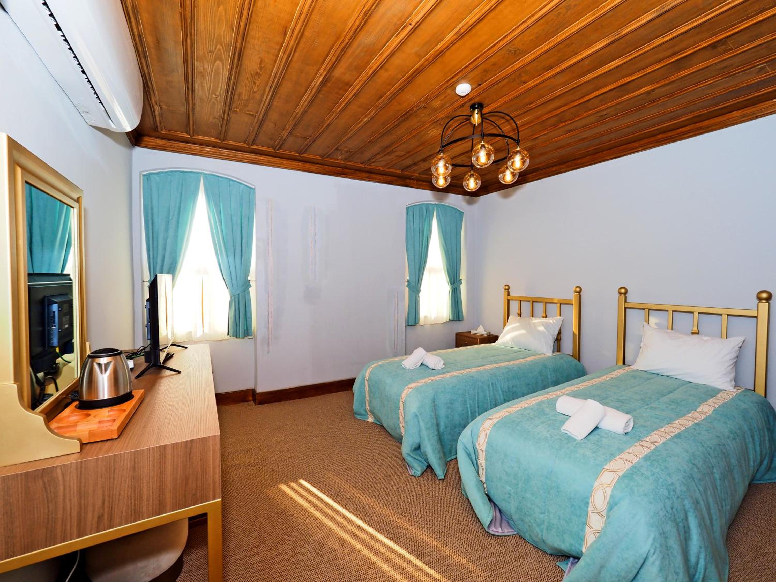 Deluxe Twin Room photo 3