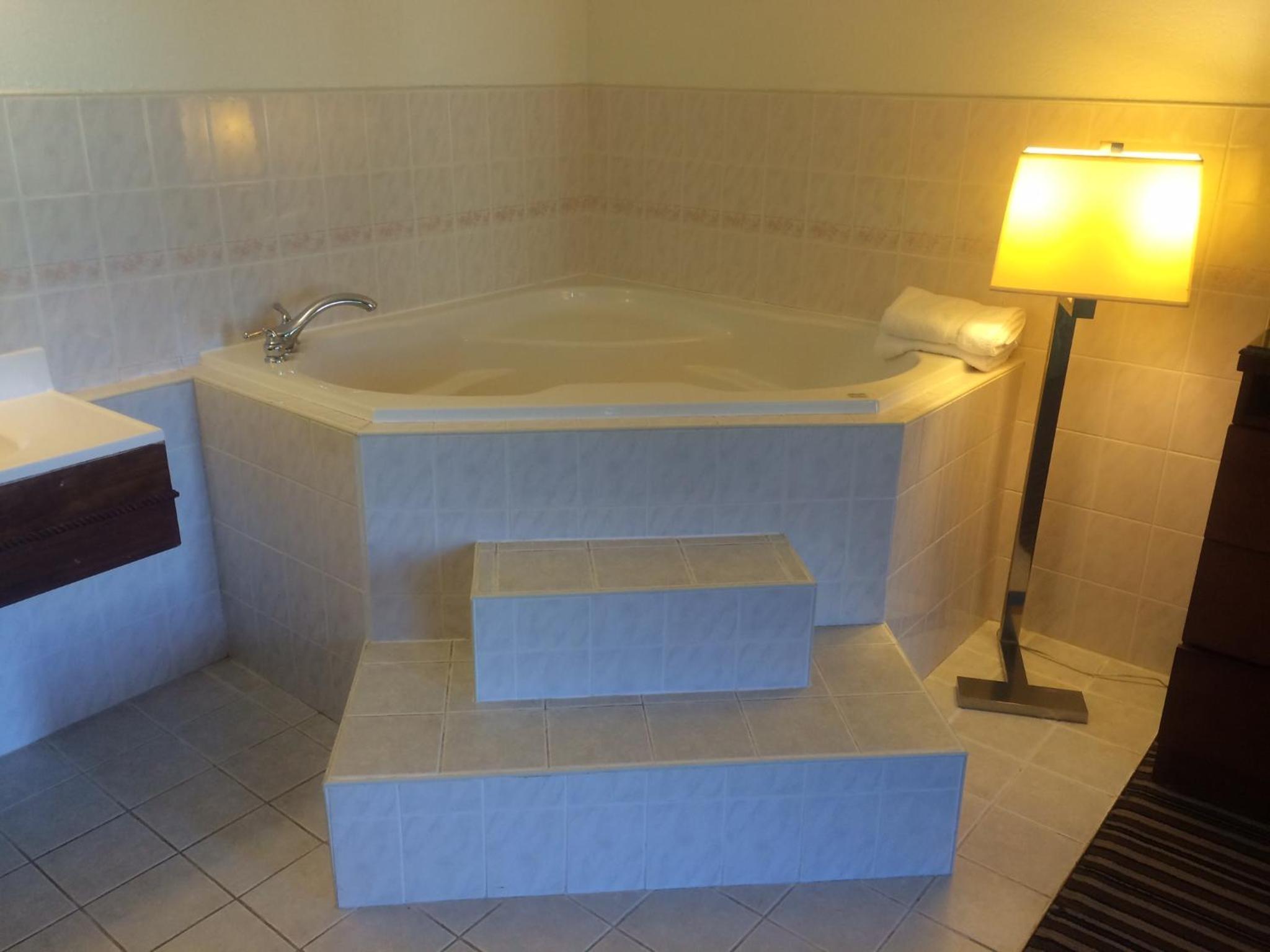 King Room with Spa Bath photo 1