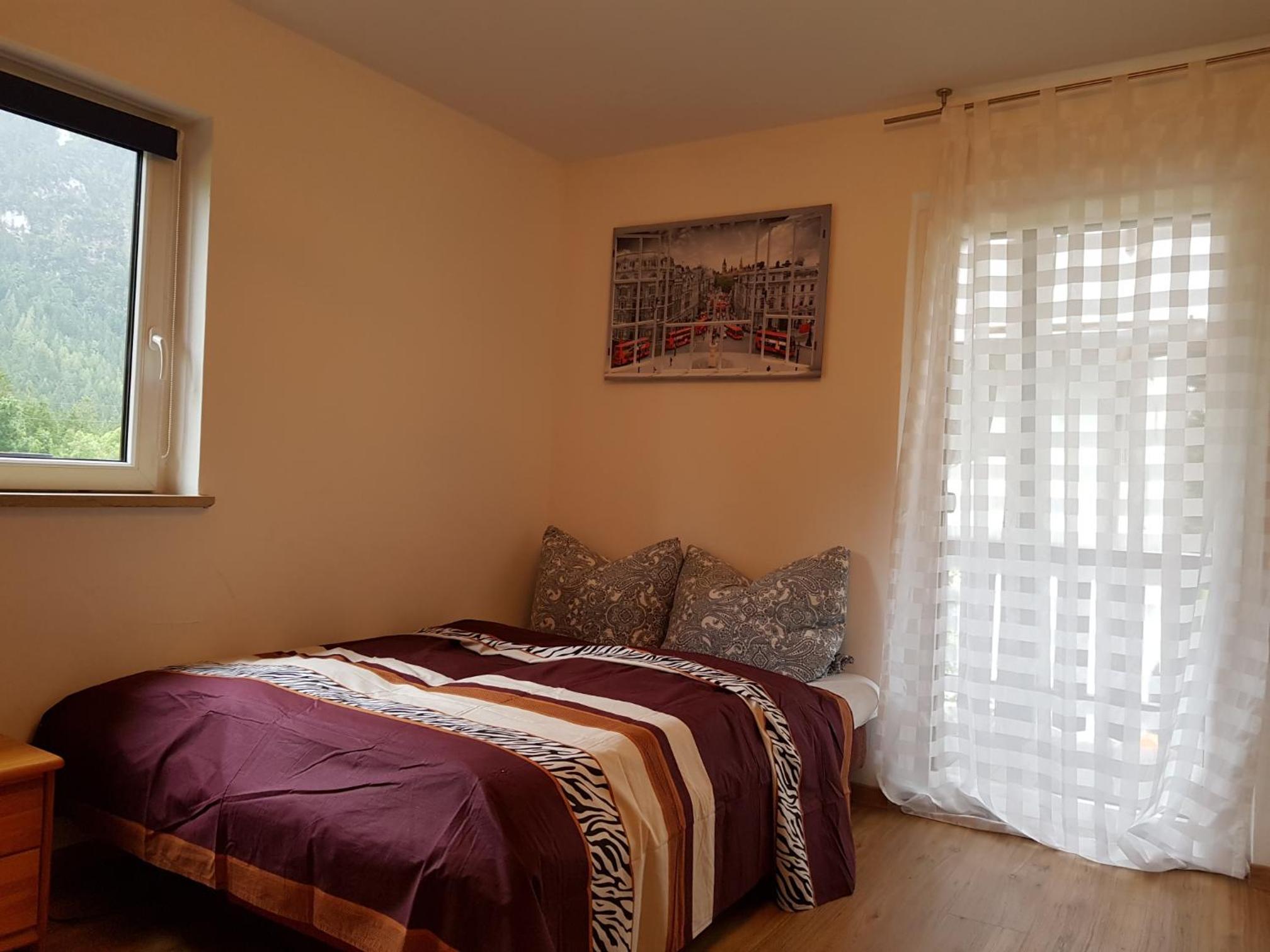 One-Bedroom Apartment photo 1