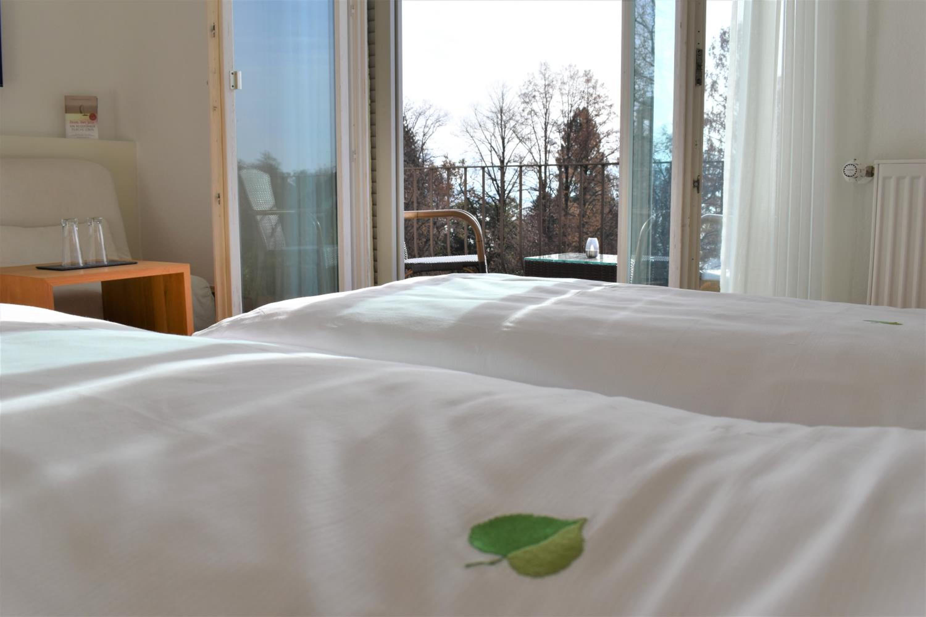 Double Room with Balcony and Park View - Photo 5