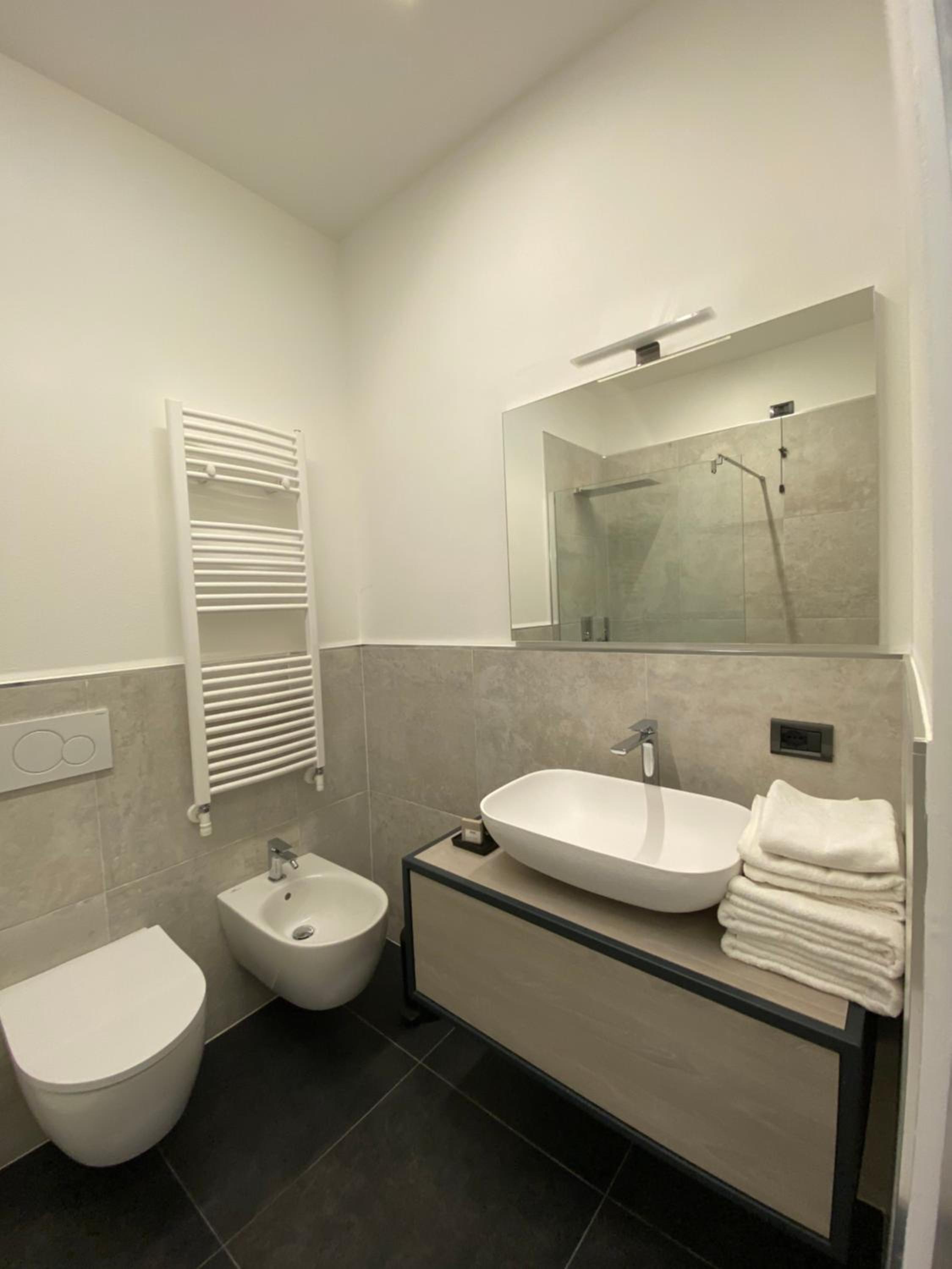 Double Room - Photo 3