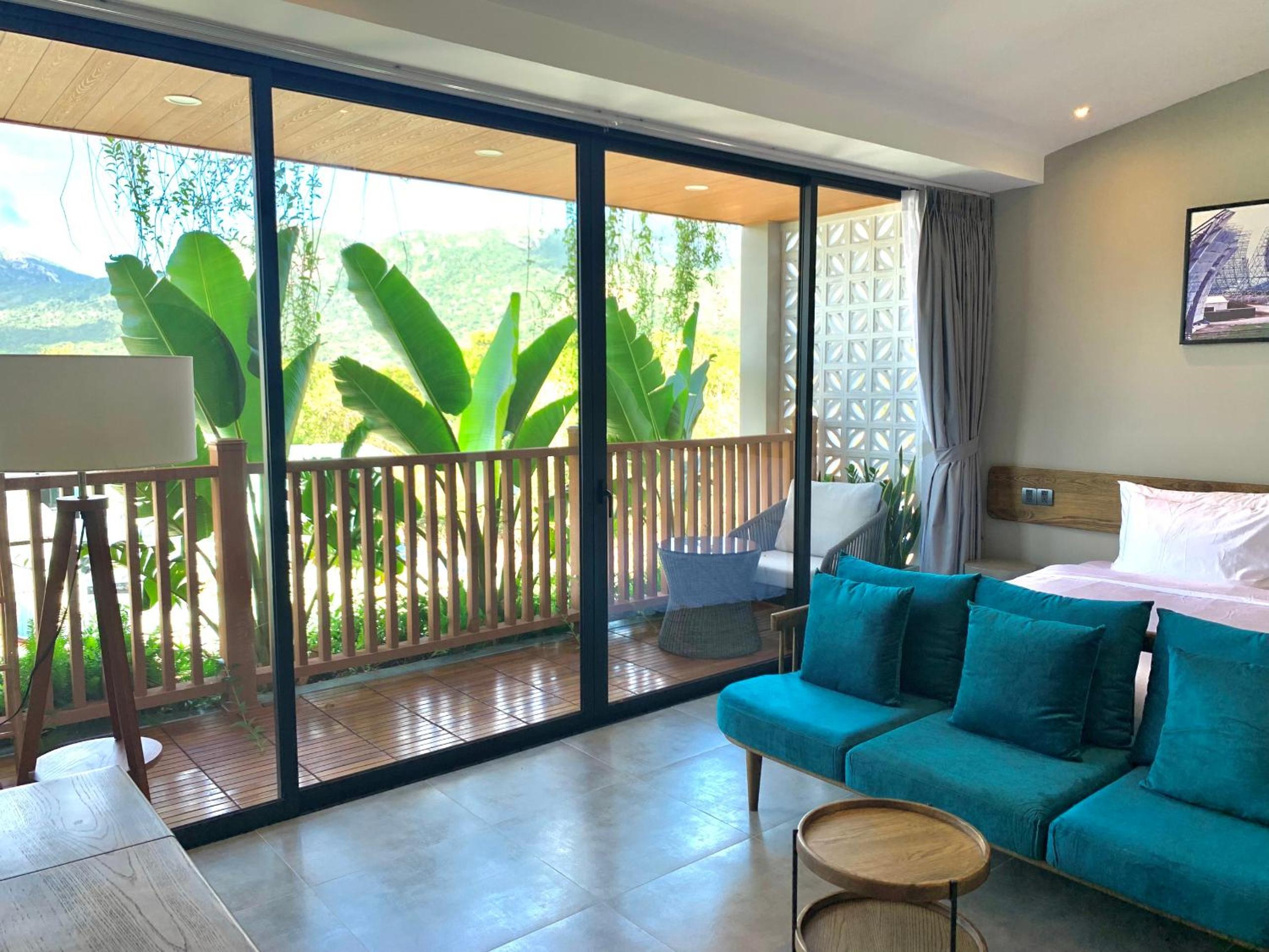Suite with Mountain View - Photo 1