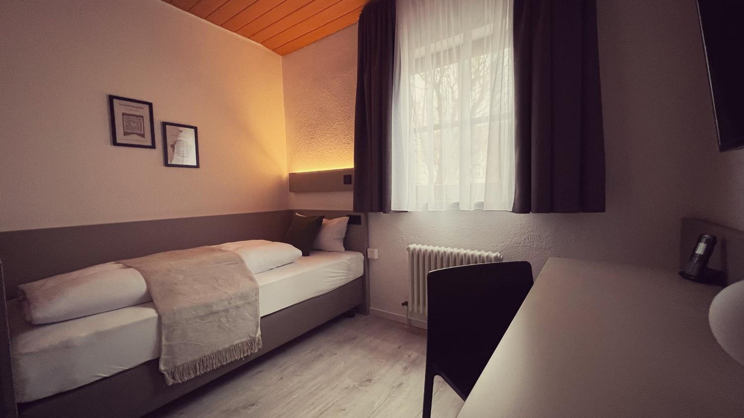 Single Room photo 3