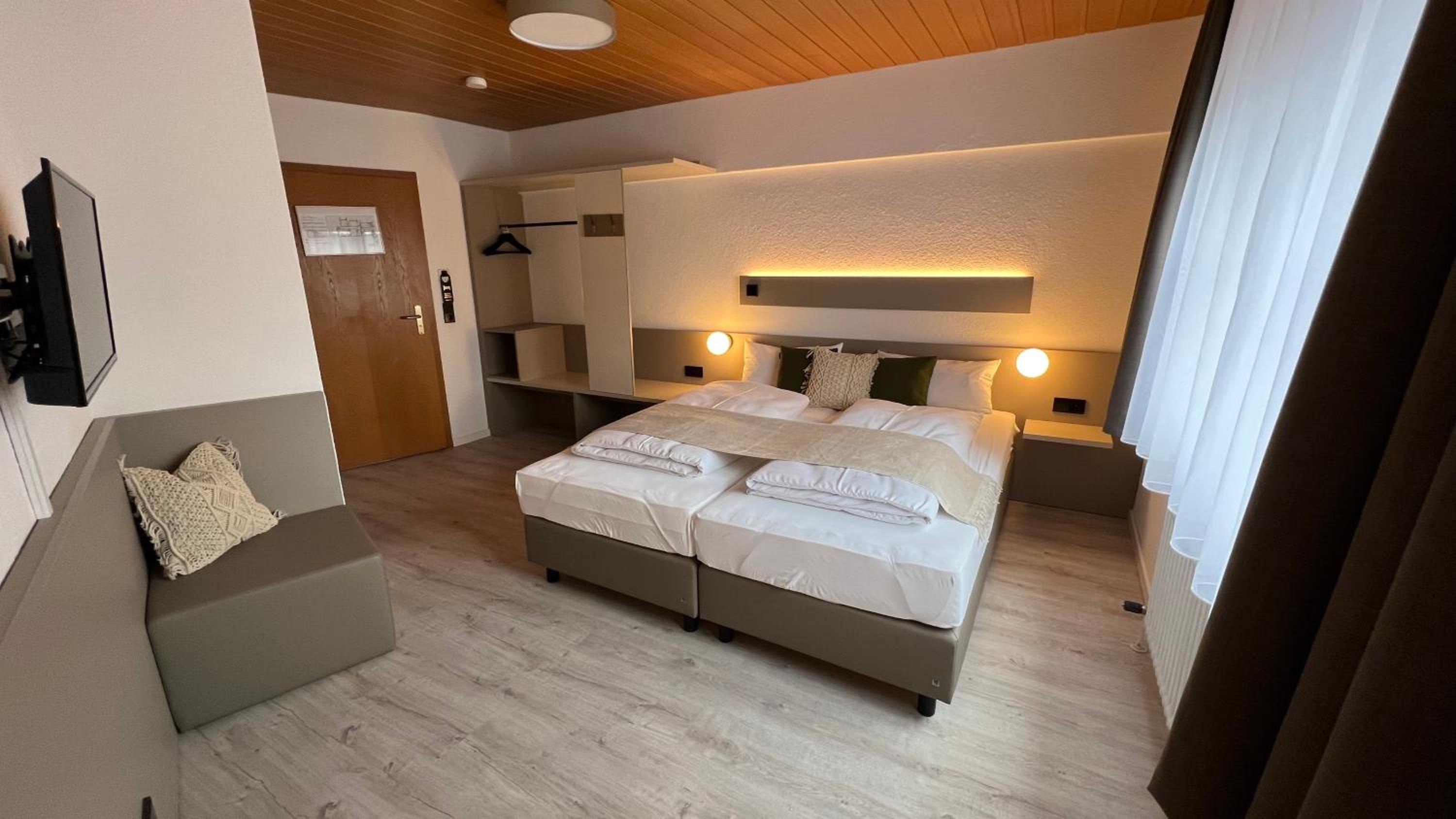 Double Room - Photo 5