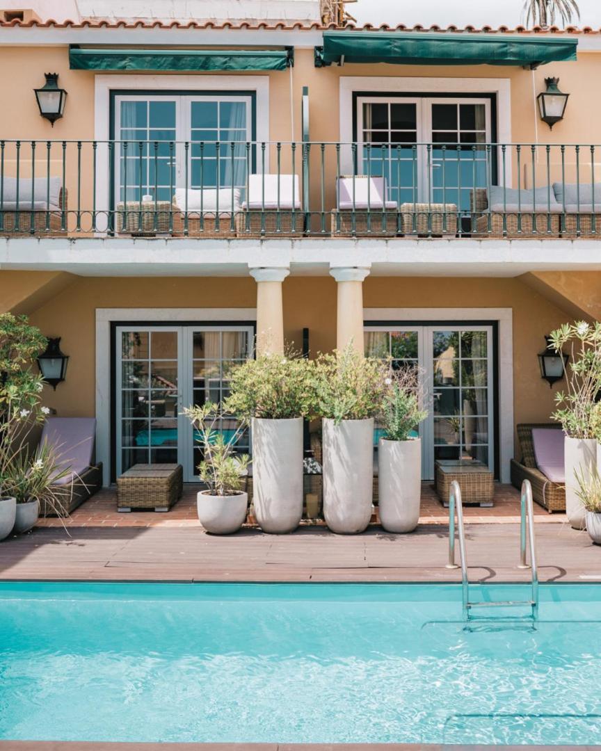 Pool Suite - Photo 2