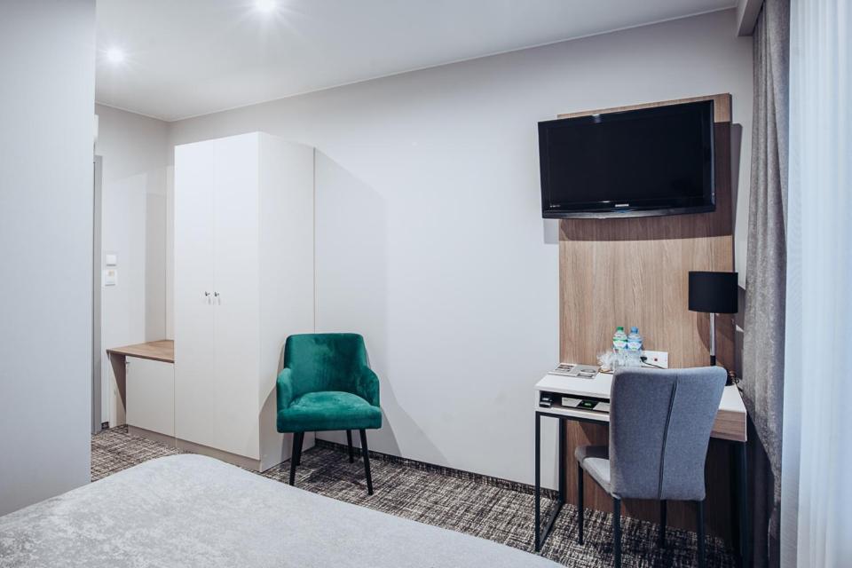 Standard Double Room - Photo 3
