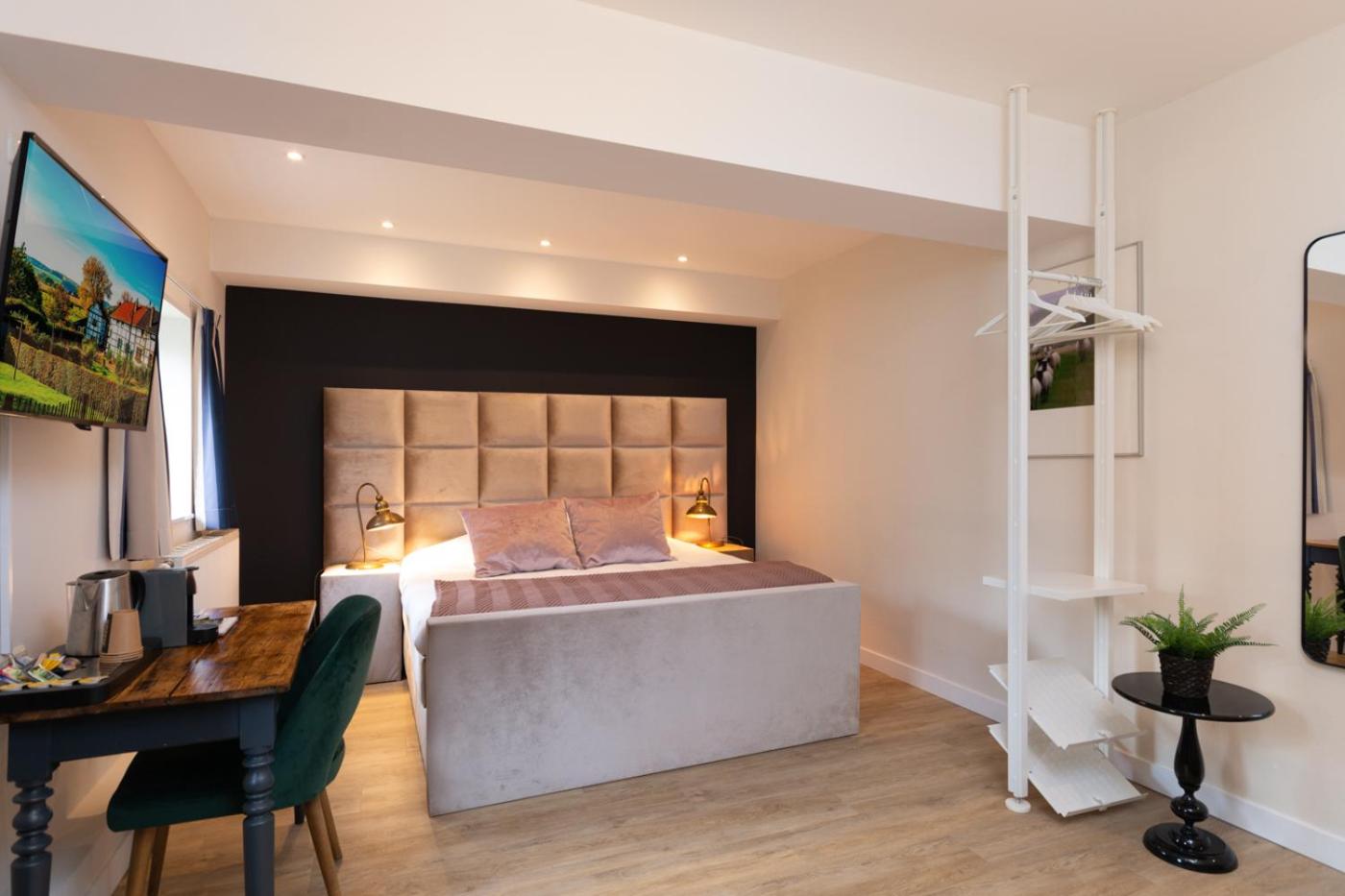 Triple Room - Photo 2