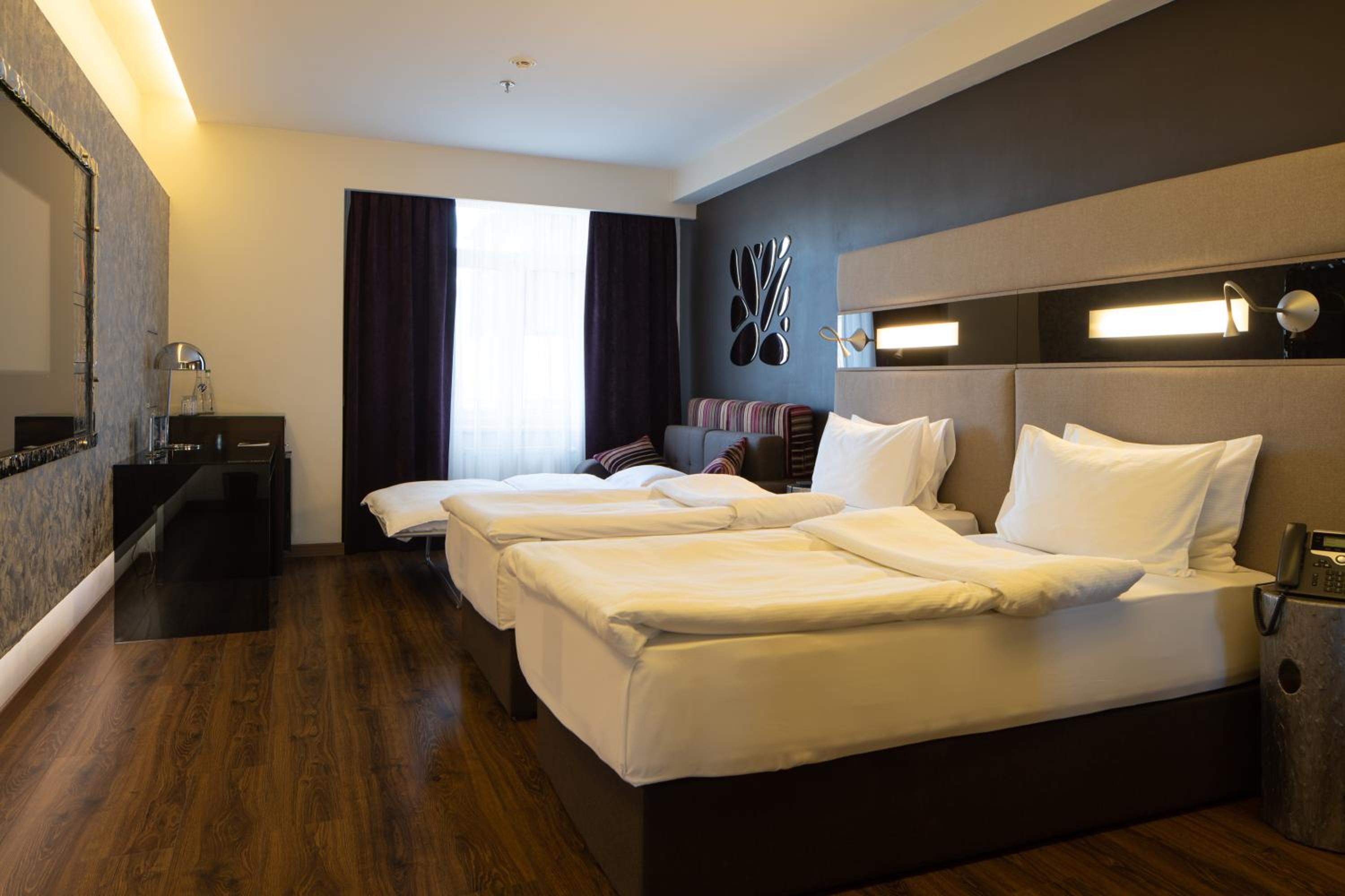 Superior Double or Twin Room photo 3