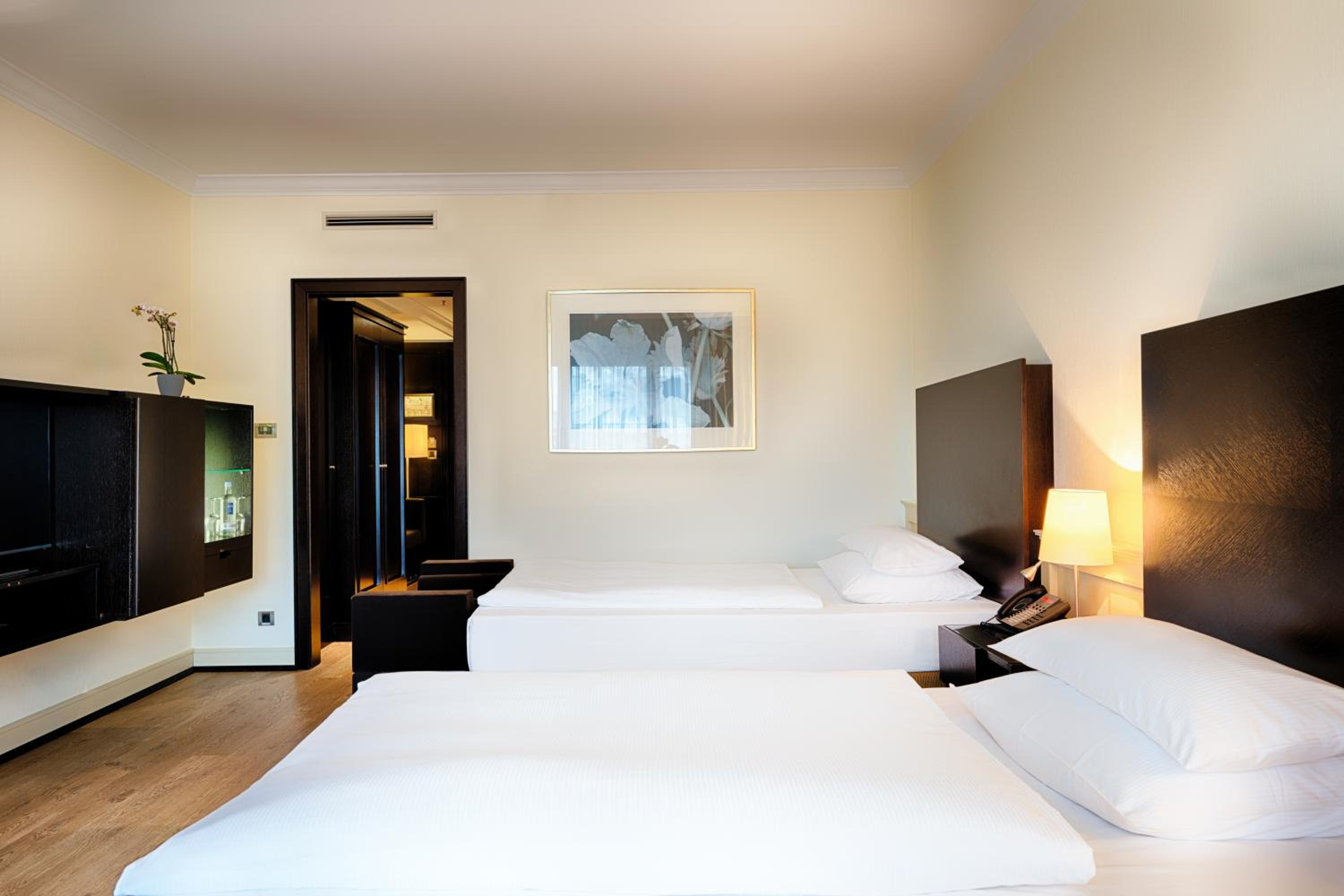 Superior Twin Room - Photo 5