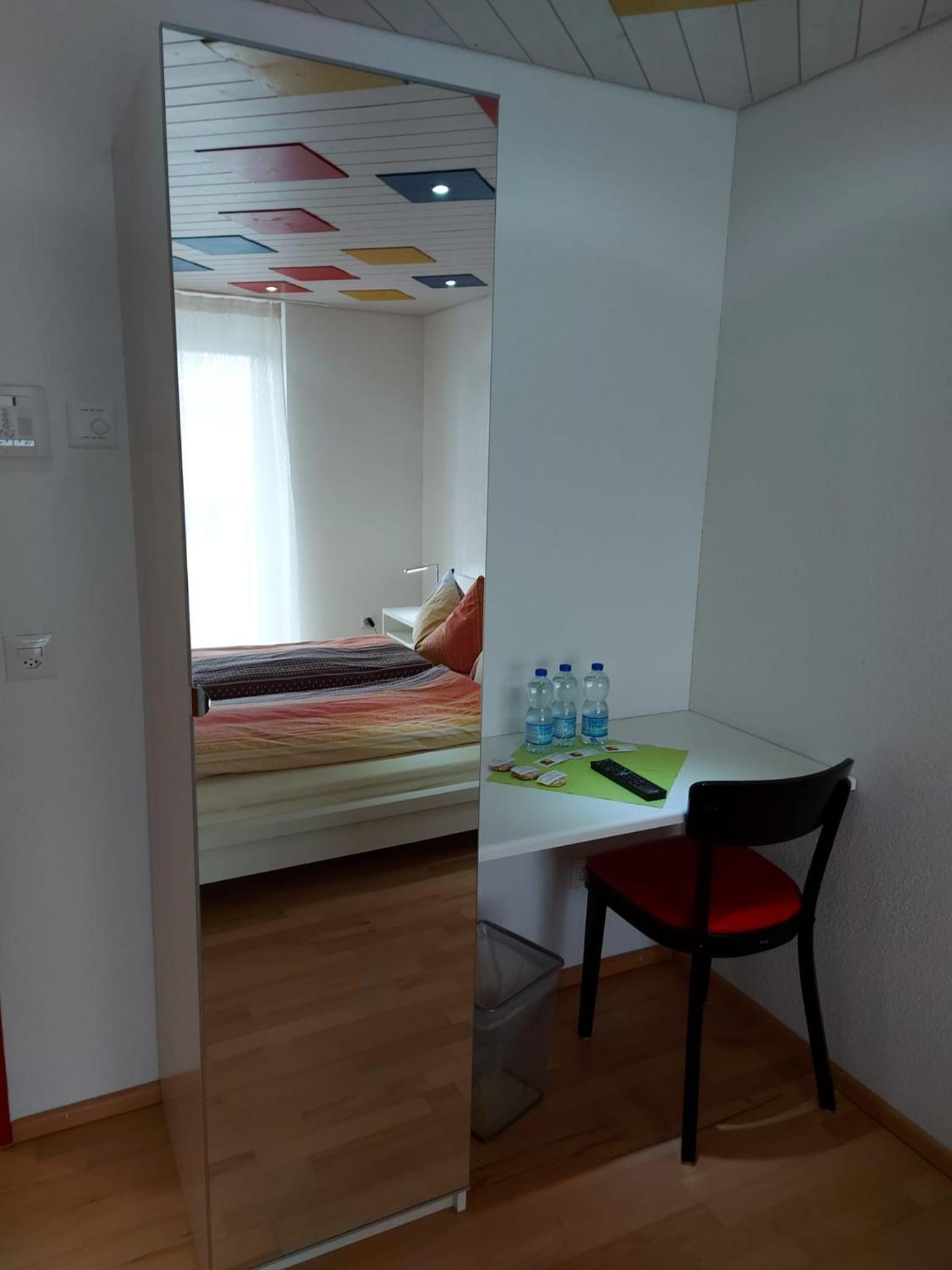 Double Room with Balcony - Photo 5
