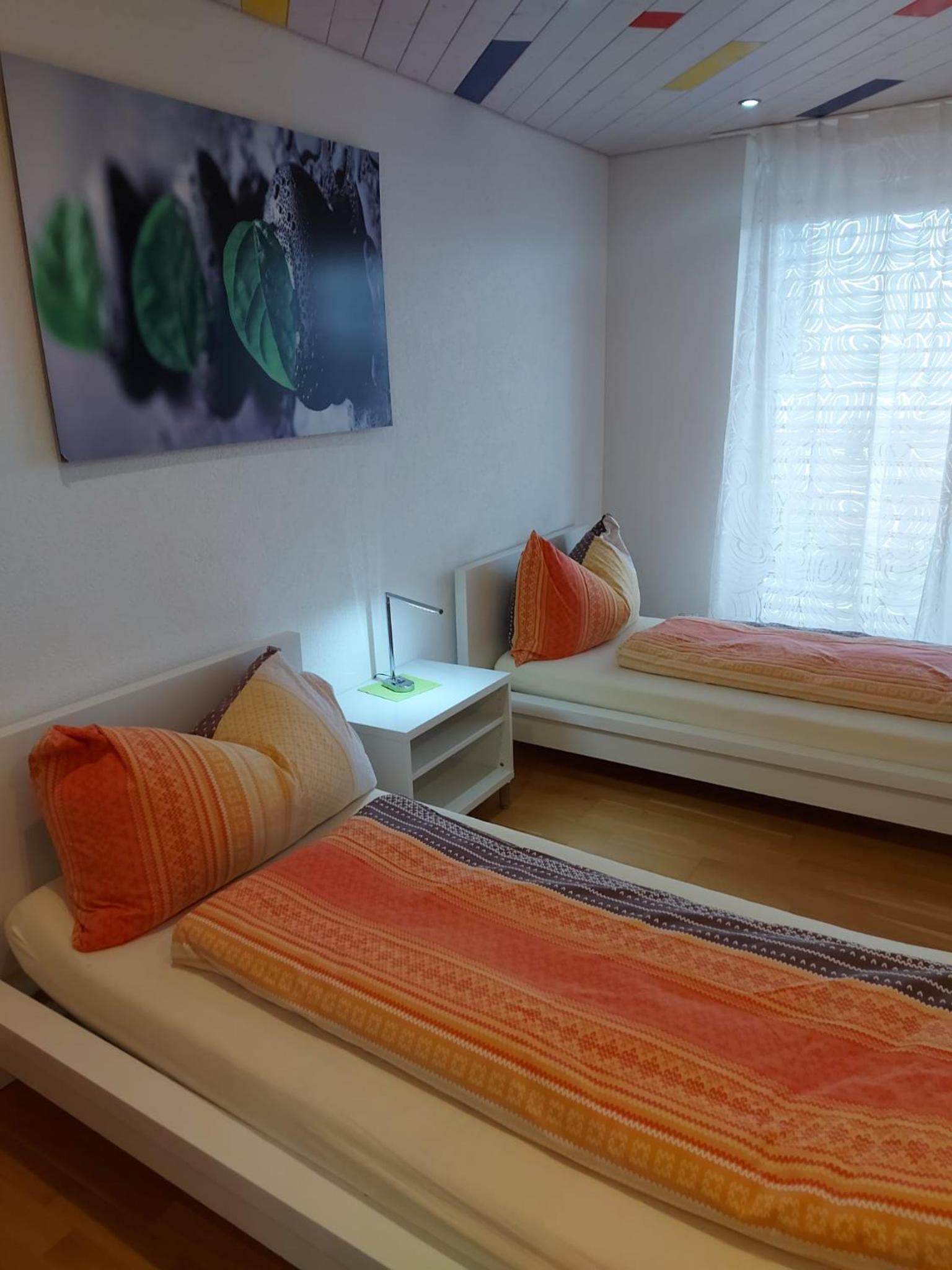 Standard Twin Room - Photo 6