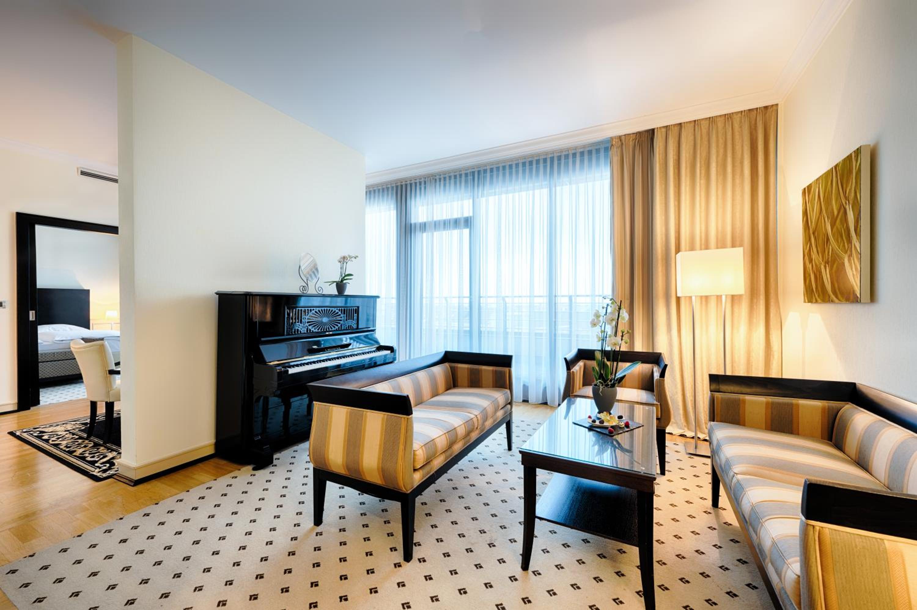 Executive Suite photo 1