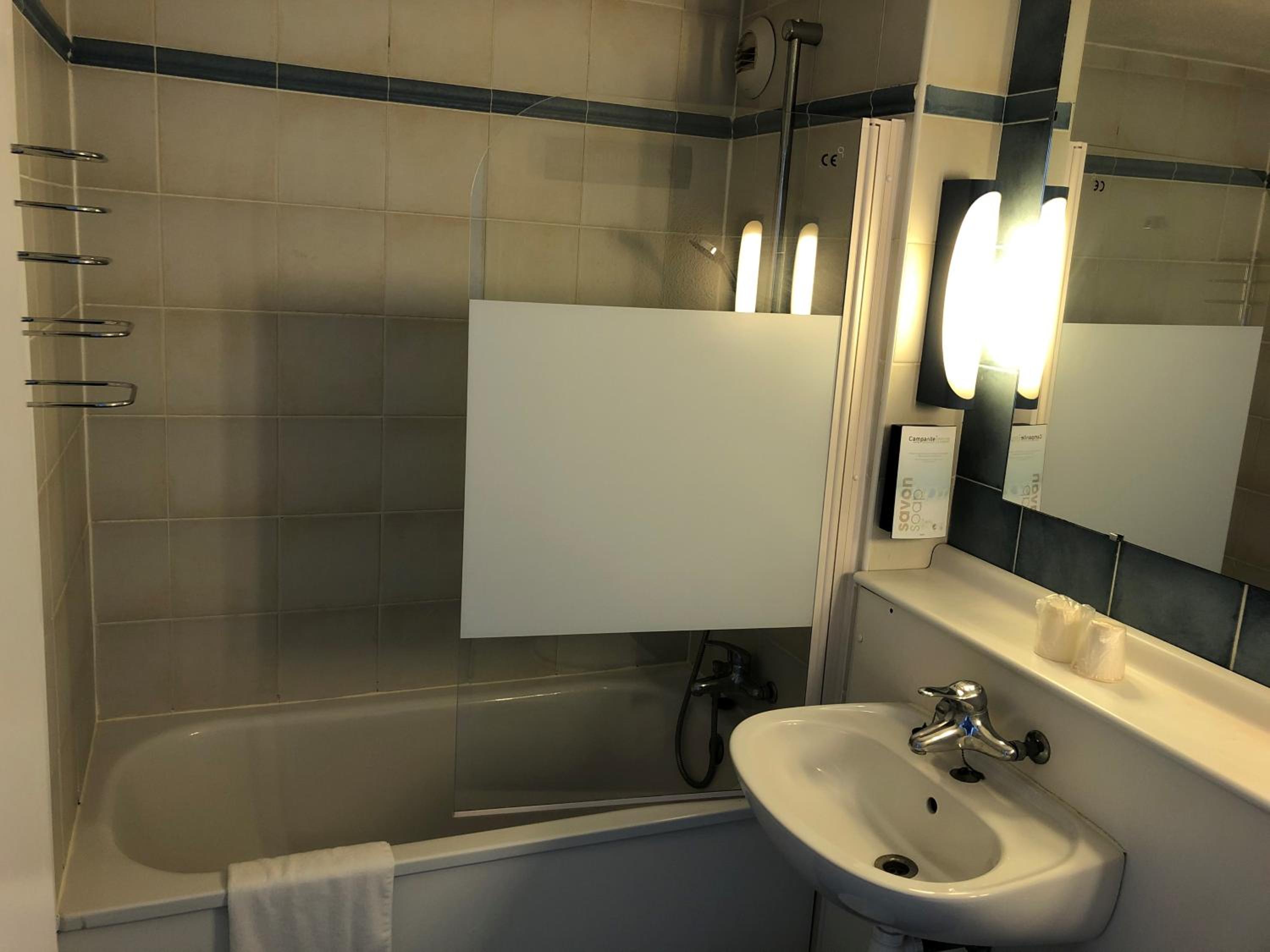 Double Room - Photo 21