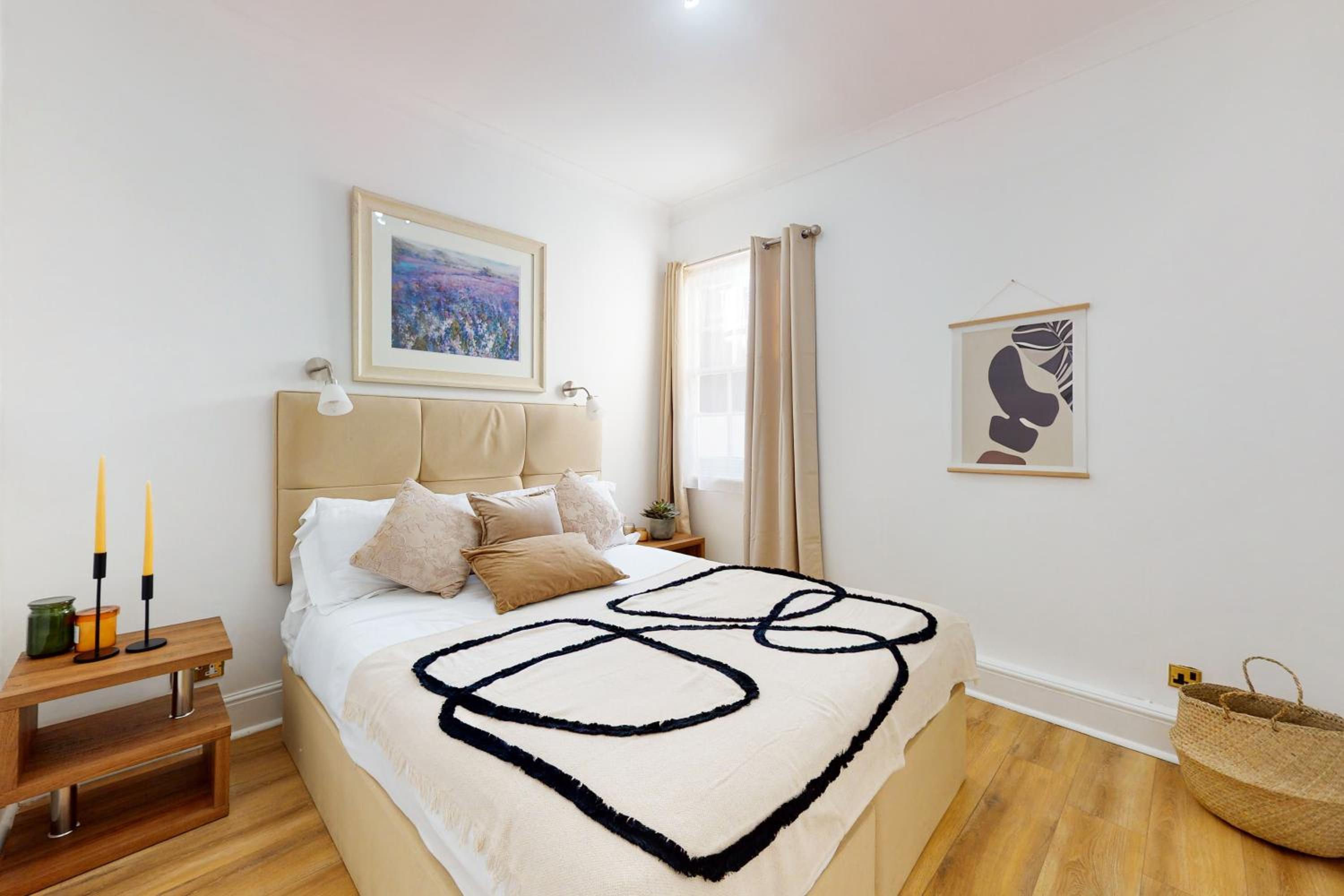 One-Bedroom Apartment with Terrace photo 1