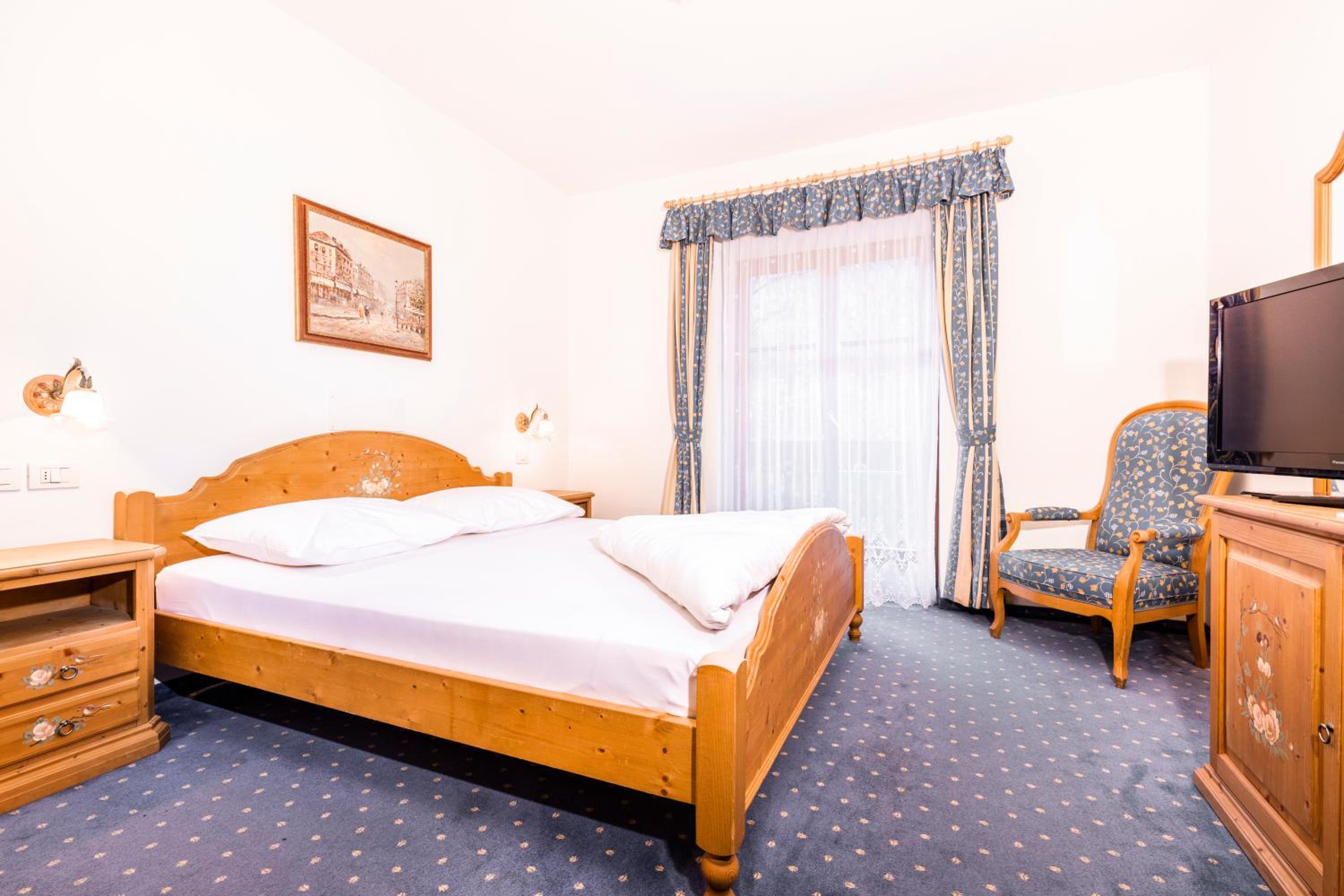 Double Room with Balcony - Photo 1