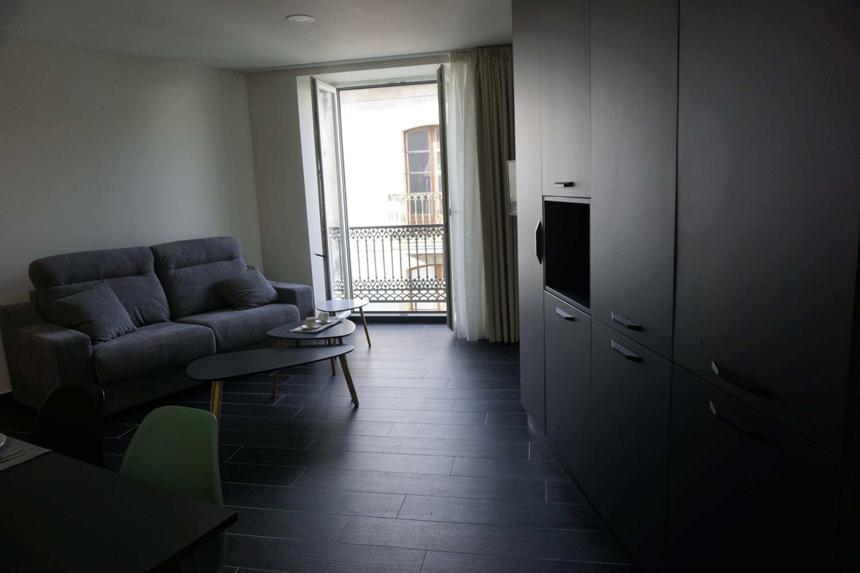 Studio Apartment - Photo 9