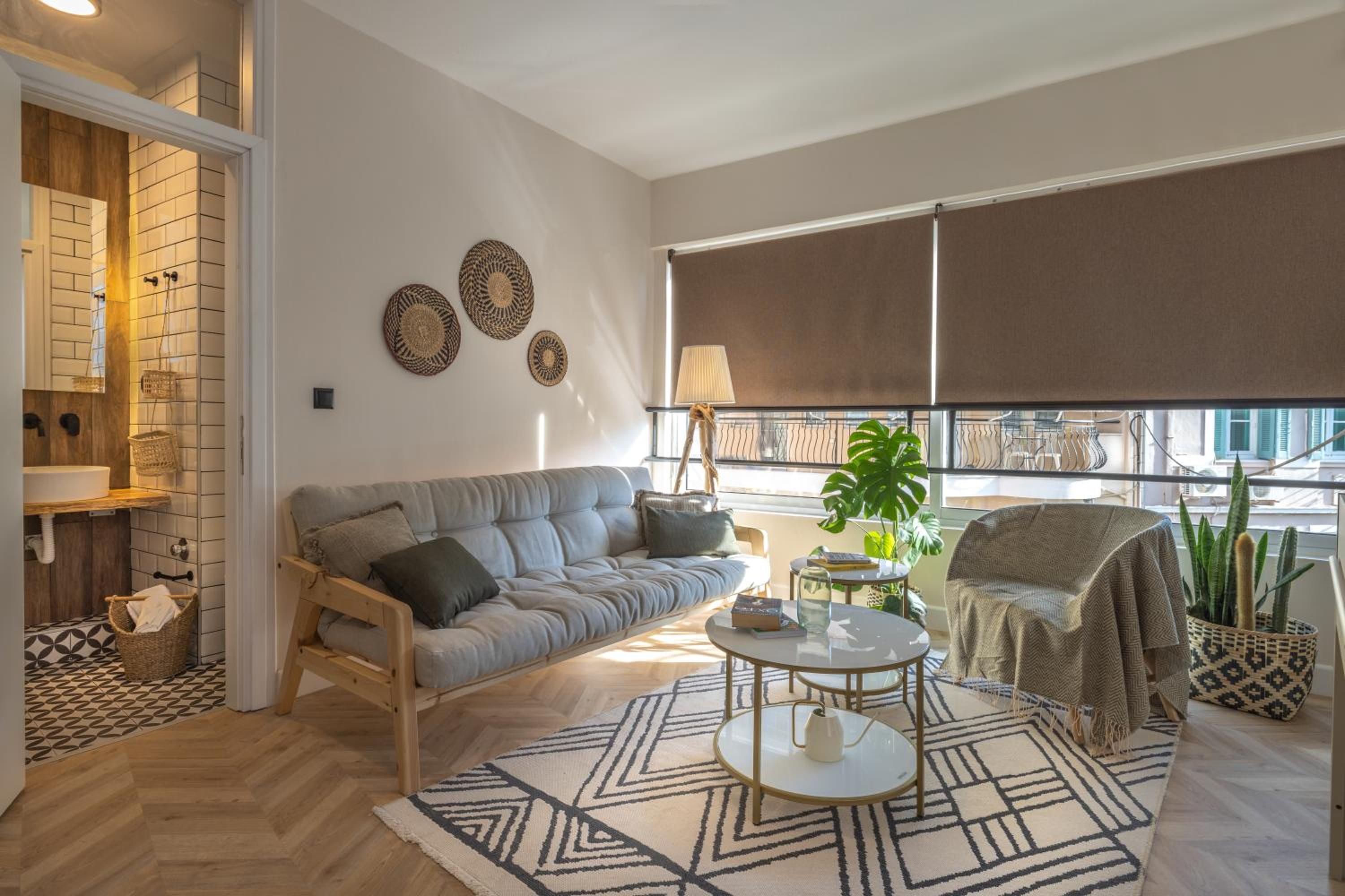 One-Bedroom Apartment - Photo 15