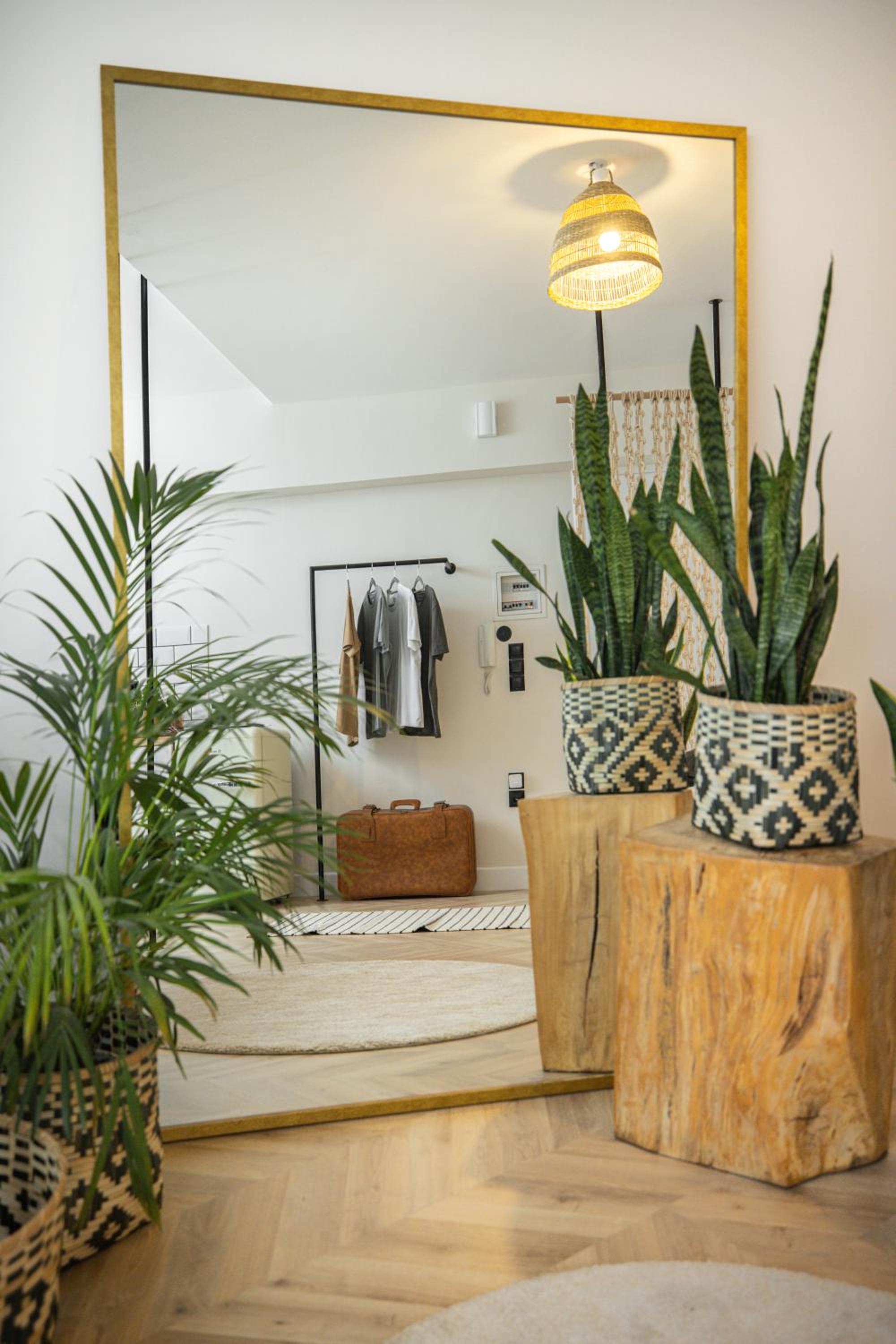 One-Bedroom Apartment - Photo 16