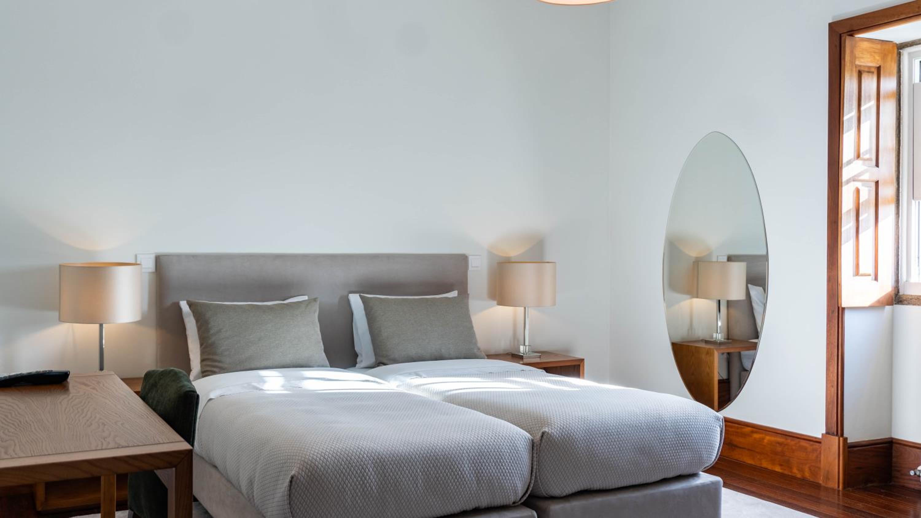 Deluxe Double or Twin Room photo 1