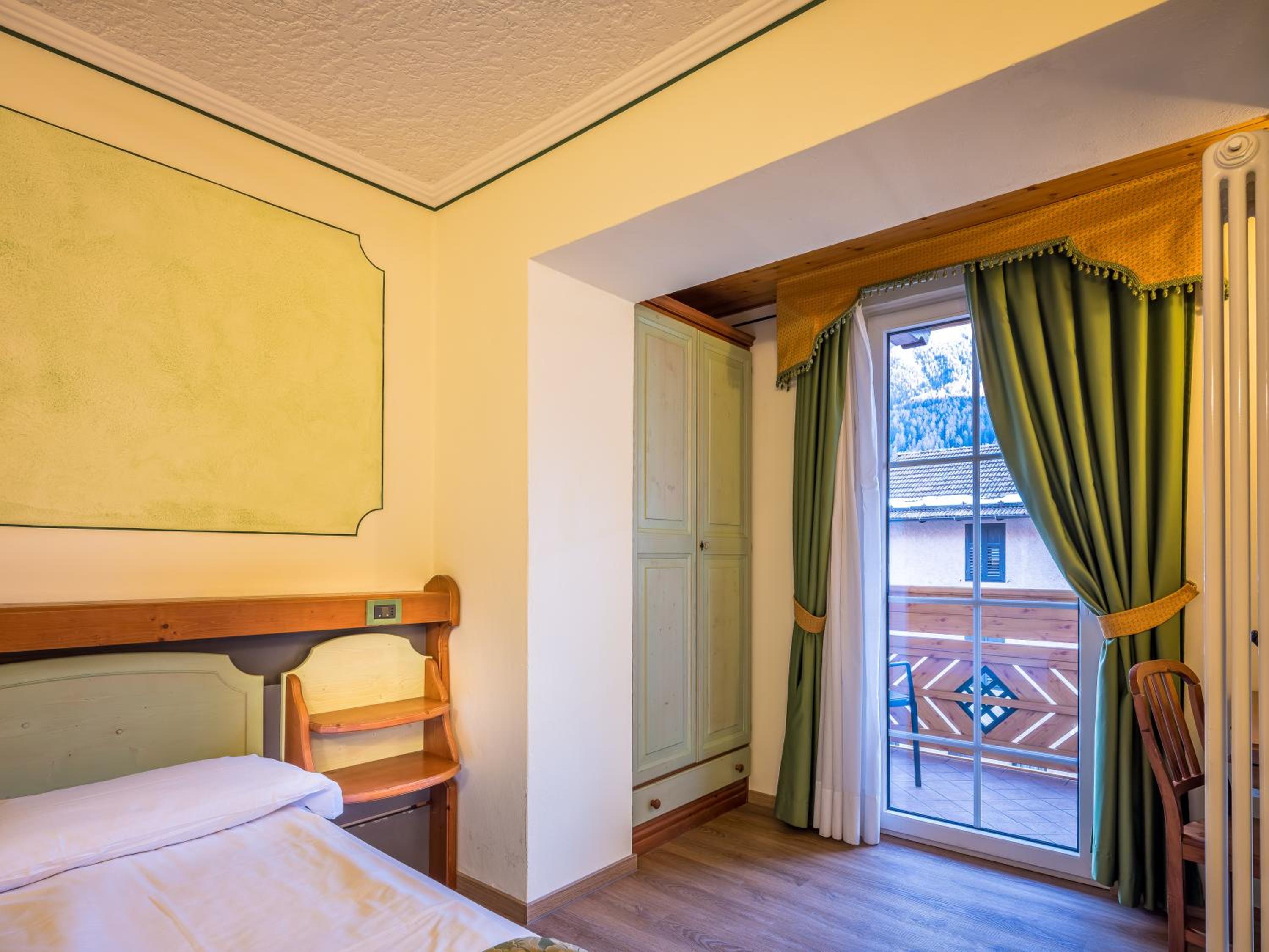 Comfort Triple Room (2 Adult + 1 Child)  - Photo 6