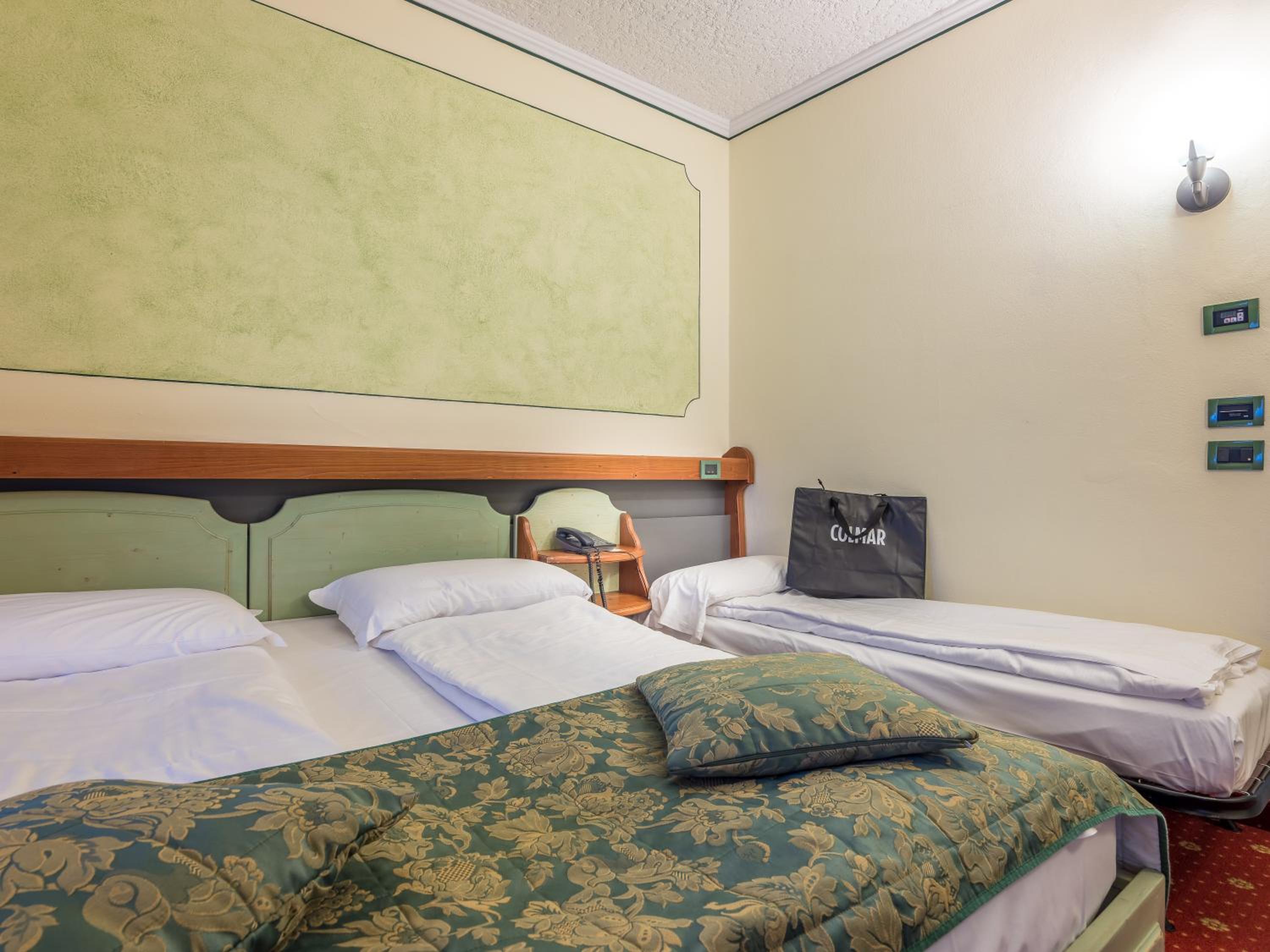 Comfort Triple Room (2 Adult + 1 Child)  - Photo 4