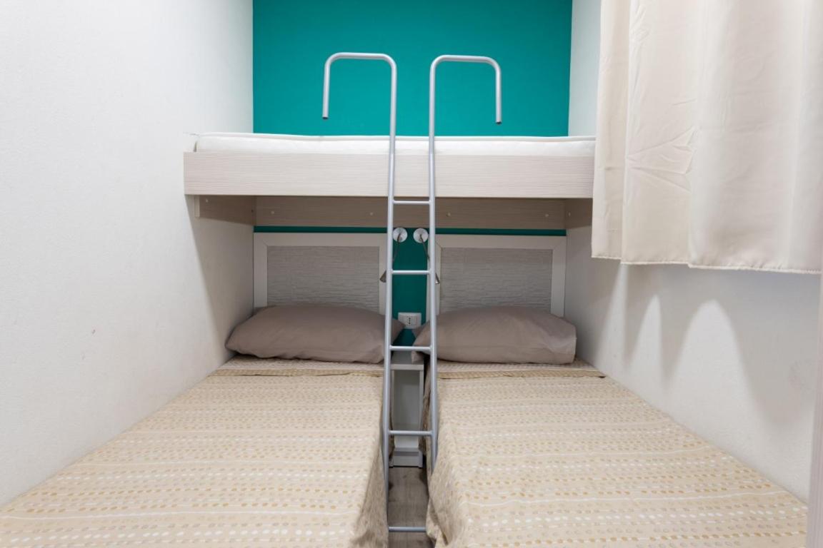Mobile Home photo 1