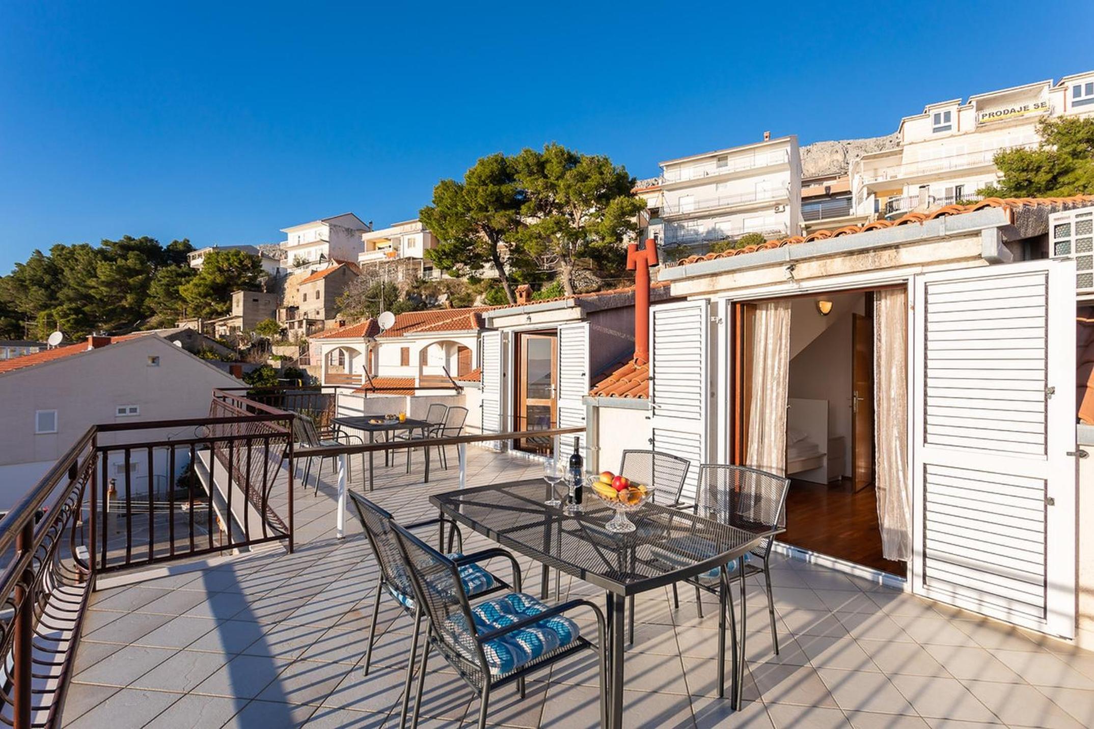 Apartment with Terrace photo 3
