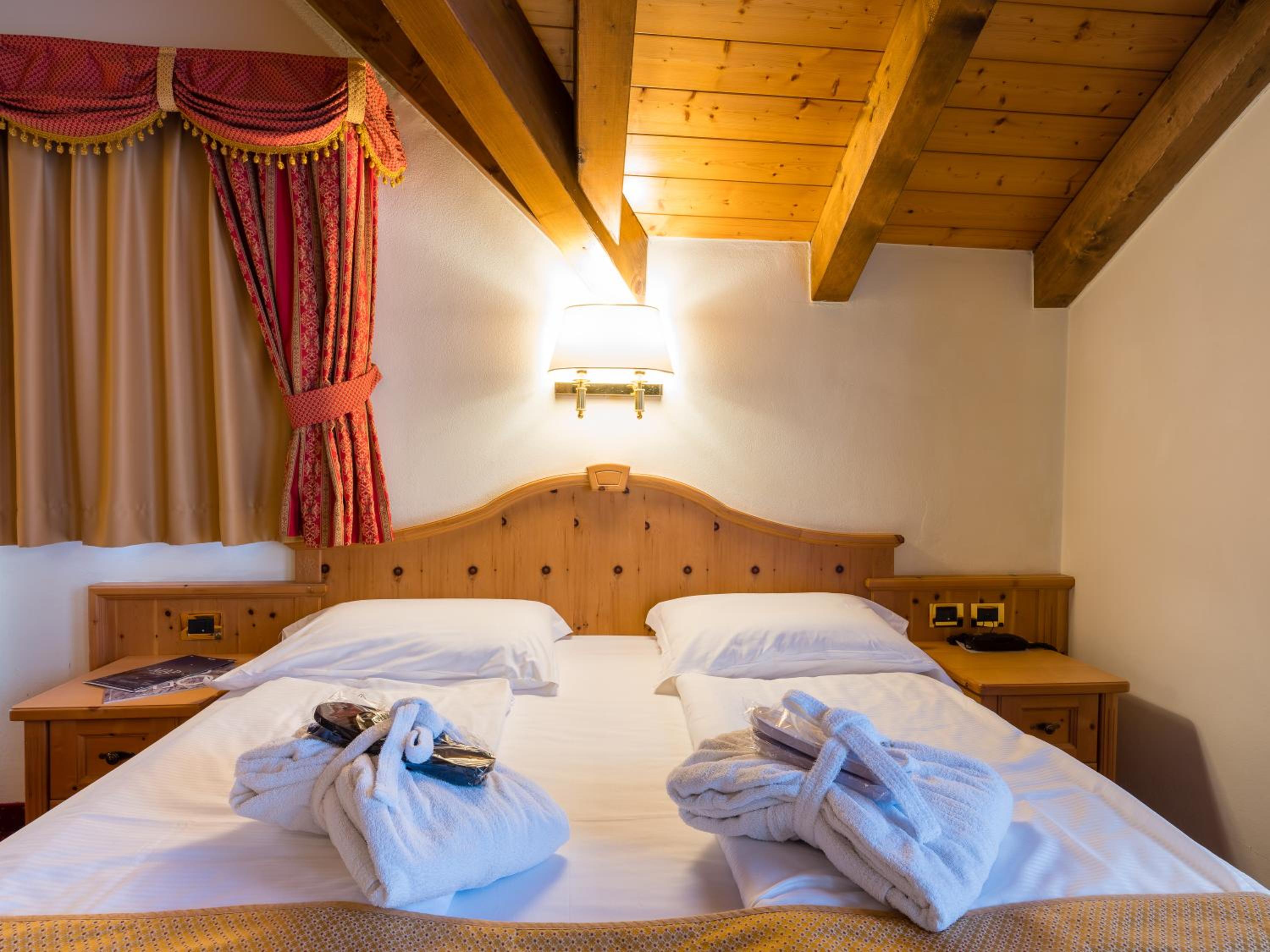 Superior Double or Twin Room with Balcony - Photo 2