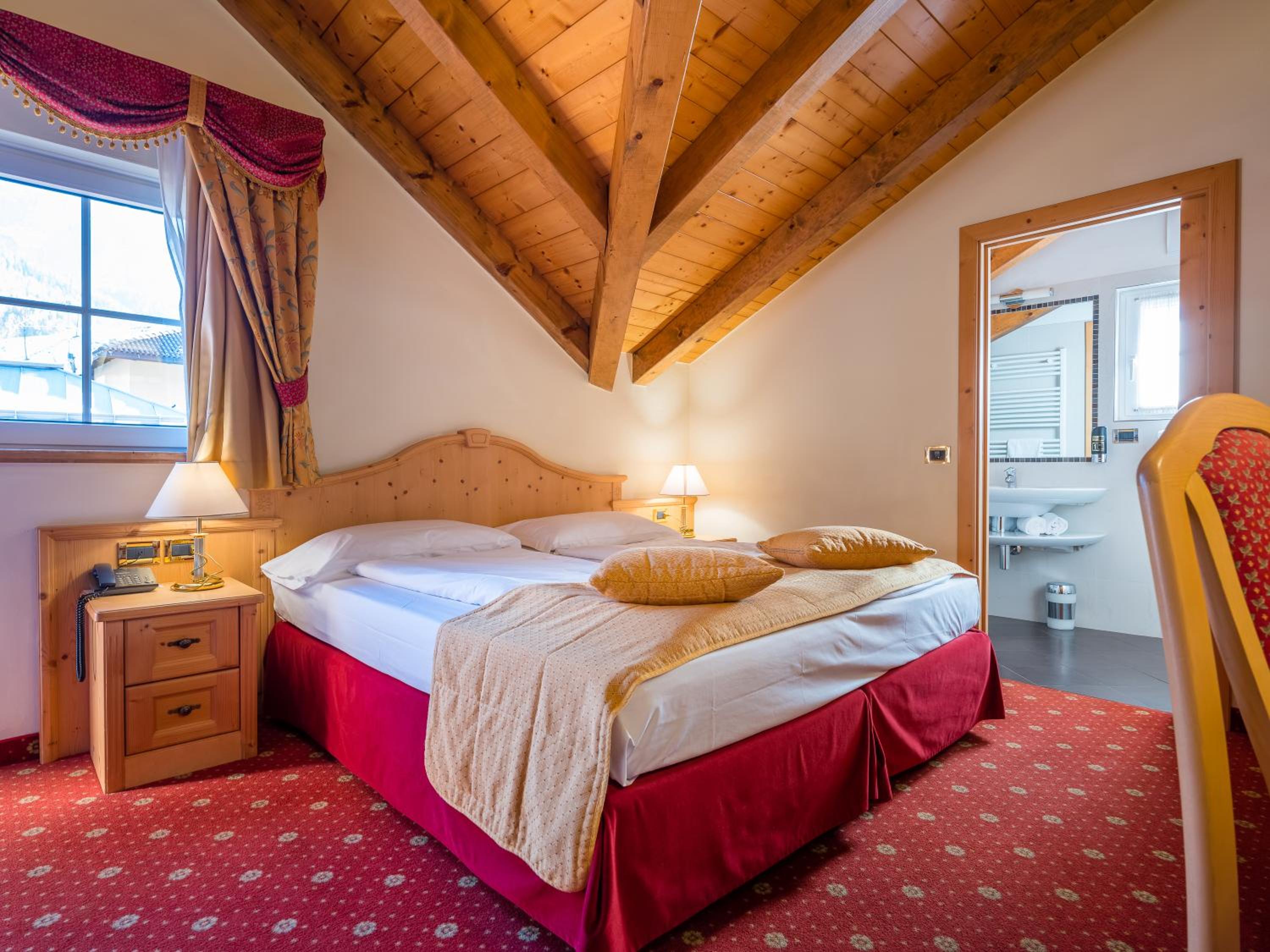 Superior Double or Twin Room with Balcony - Photo 4