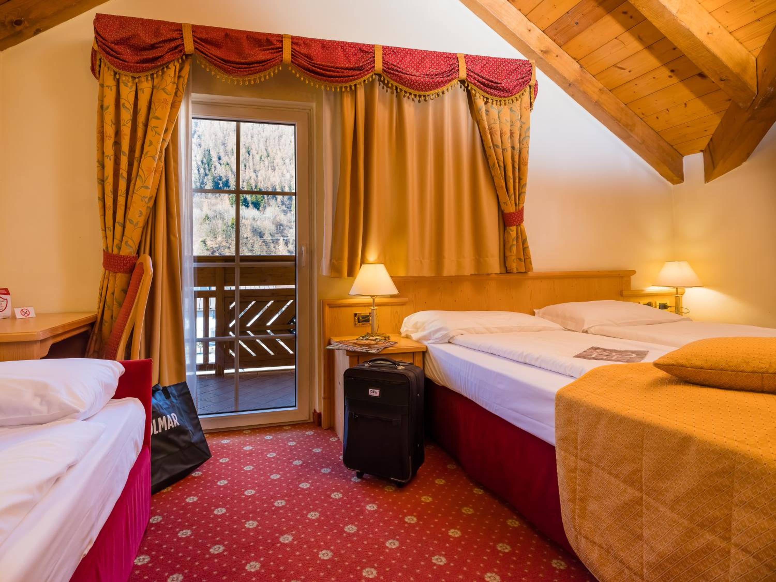 Superior Triple Room (2 Adult + 1 Child) - Photo 6