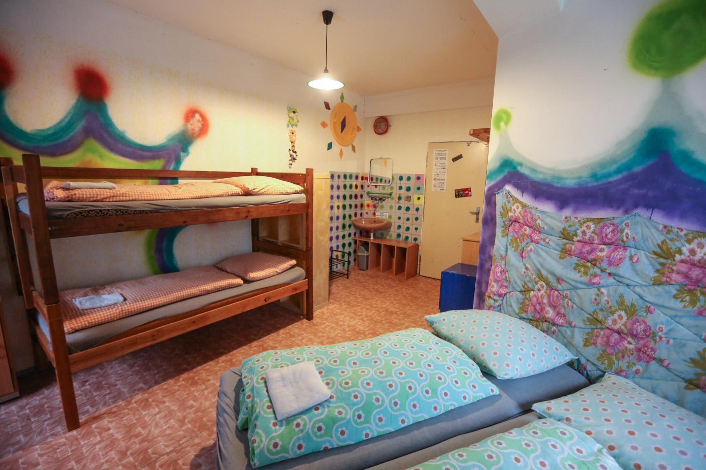 Quadruple Room with Shared Bathroom photo 1