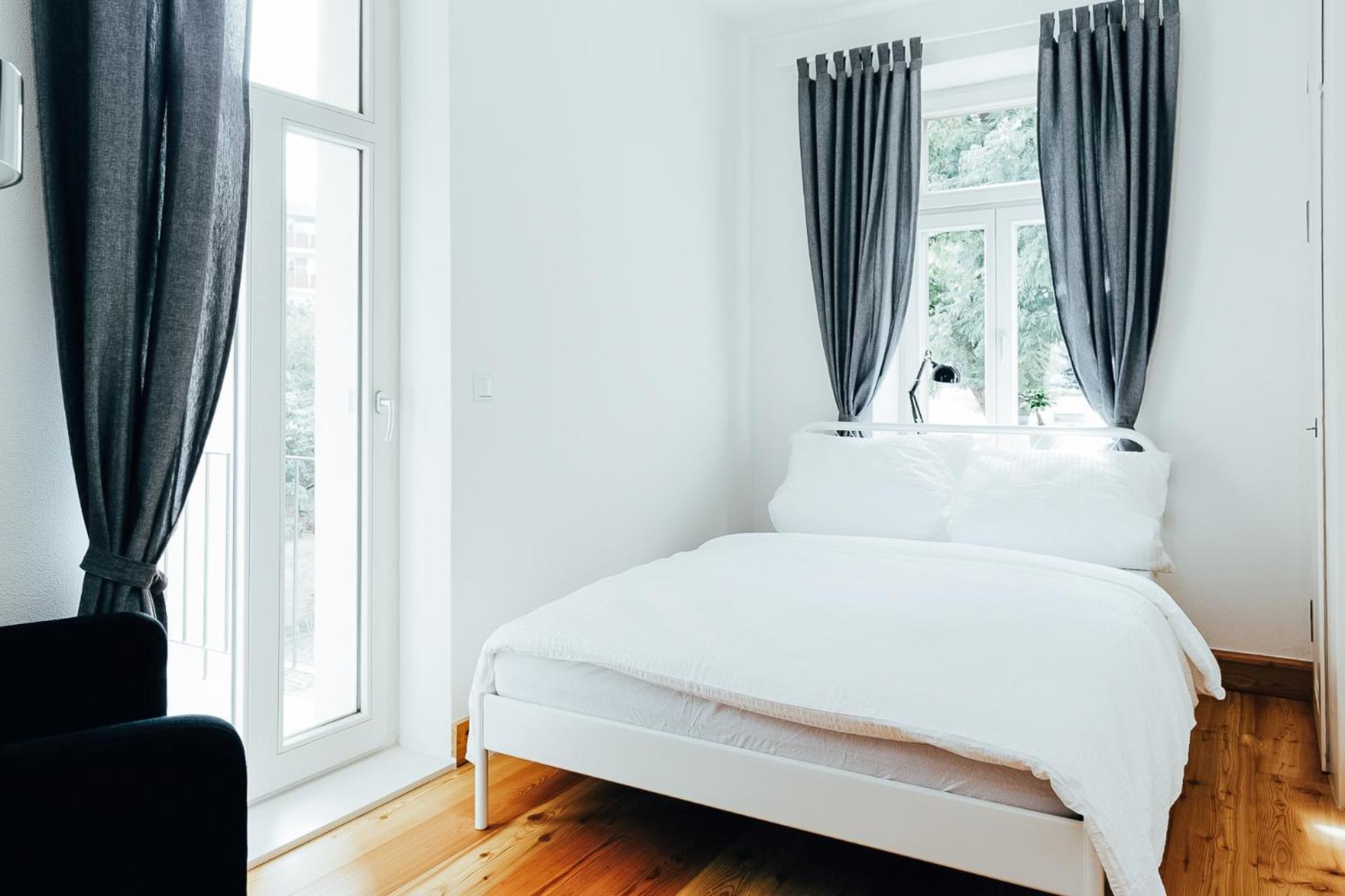 Double Room with Shared Bathroom photo 3