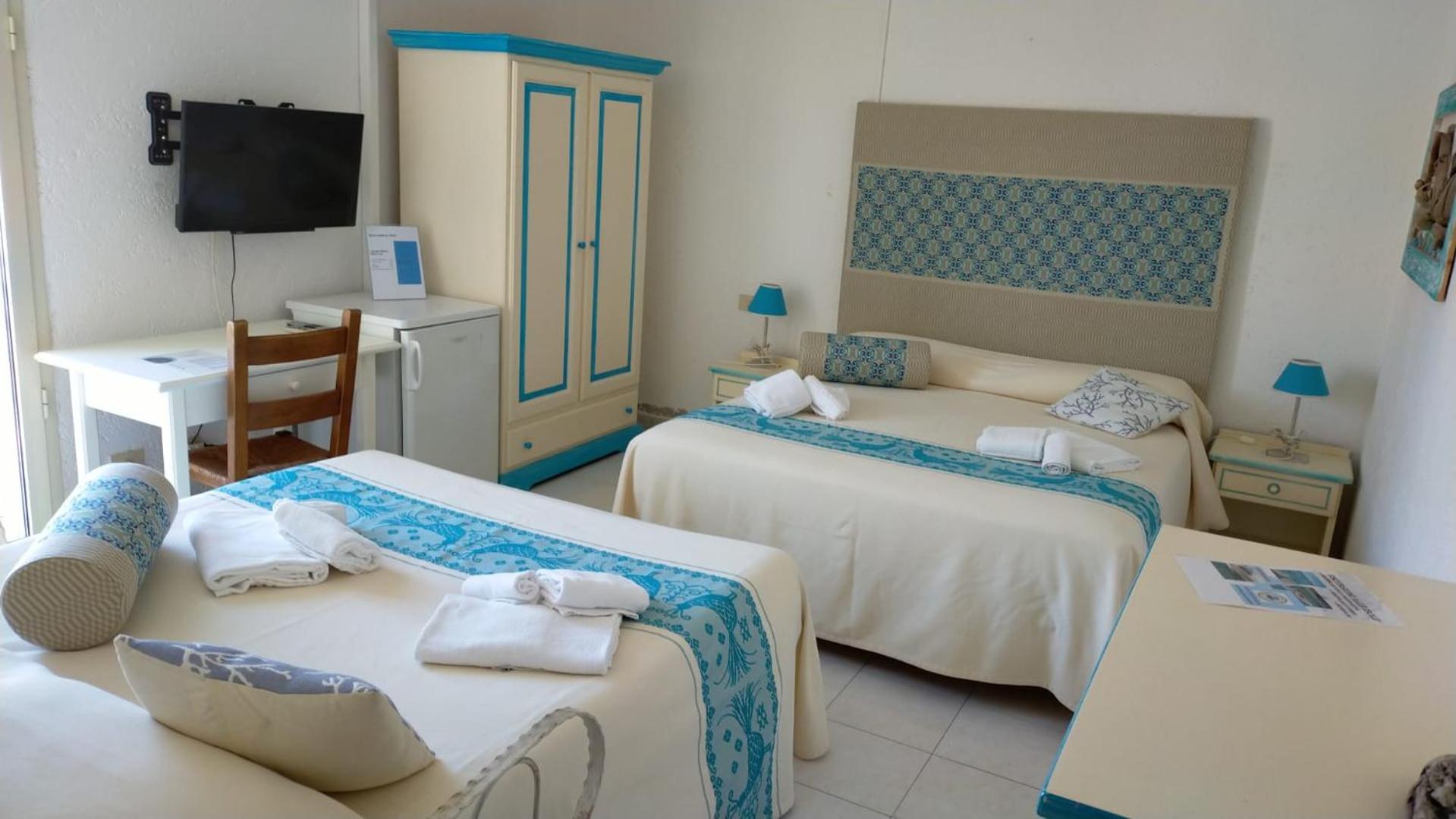 Quadruple Room with Balcony photo 2