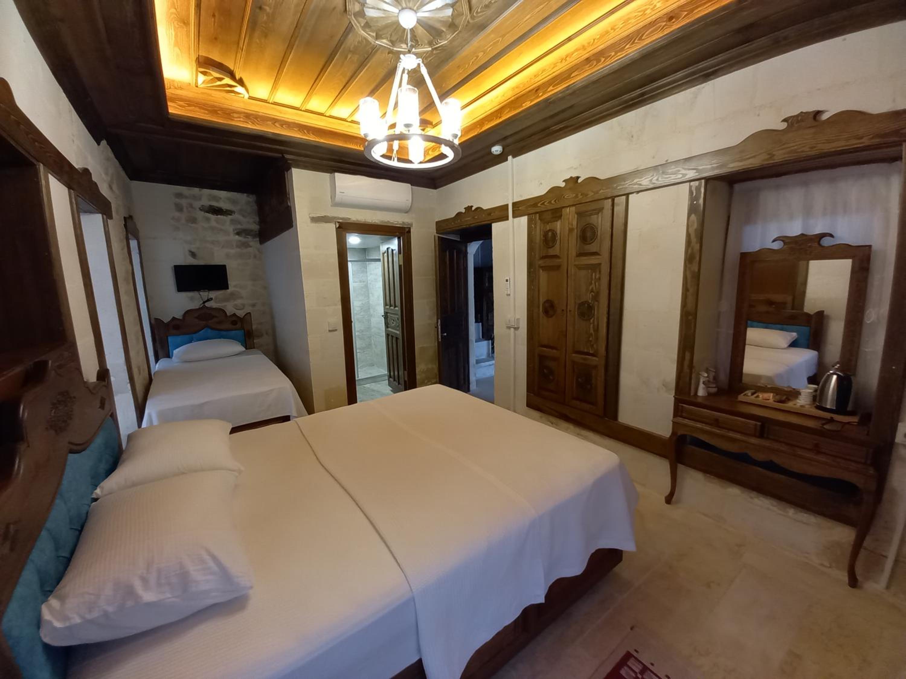 Deluxe Triple Room with Sea View photo 2