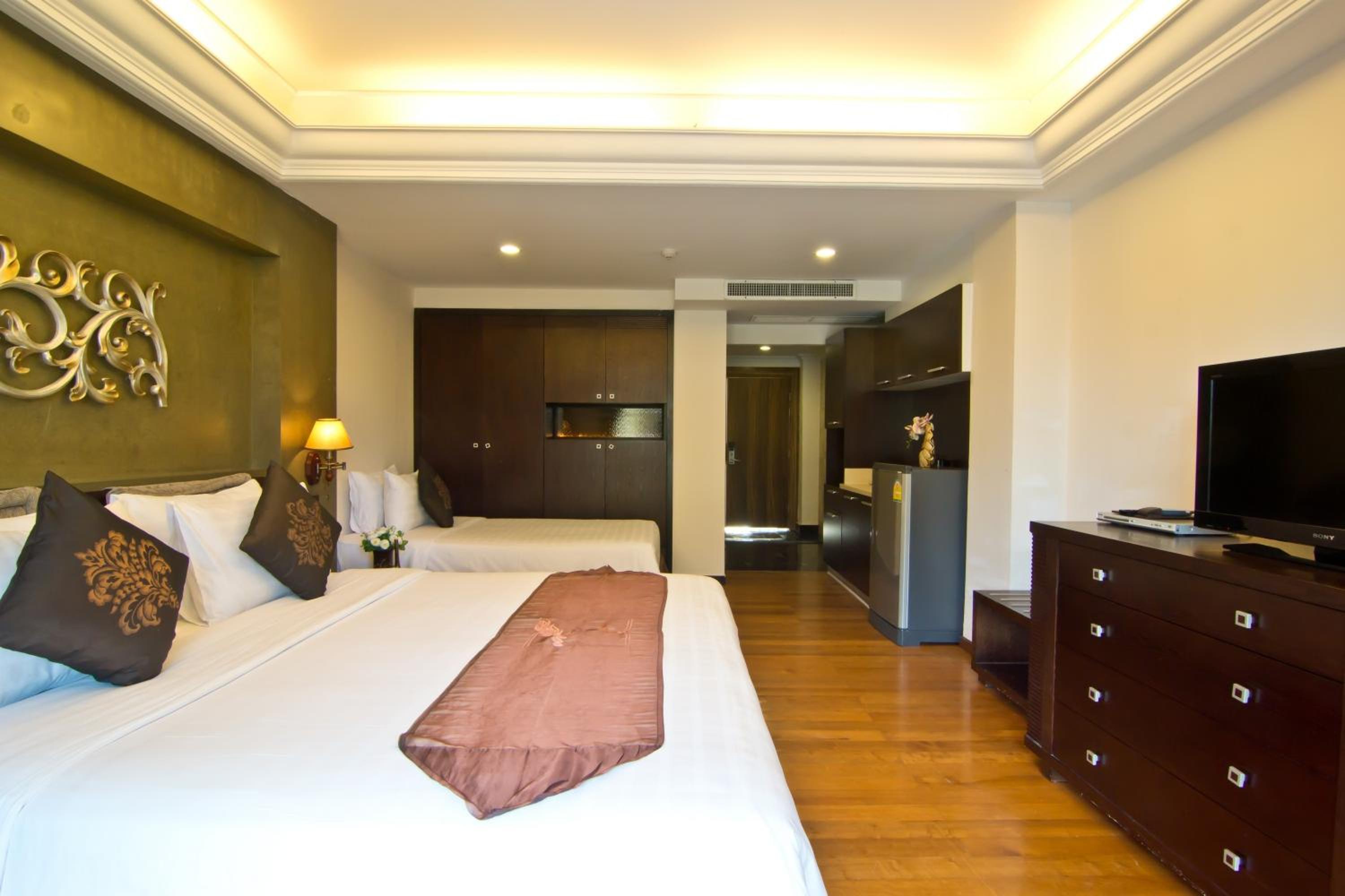Deluxe Triple Room - Photo 7