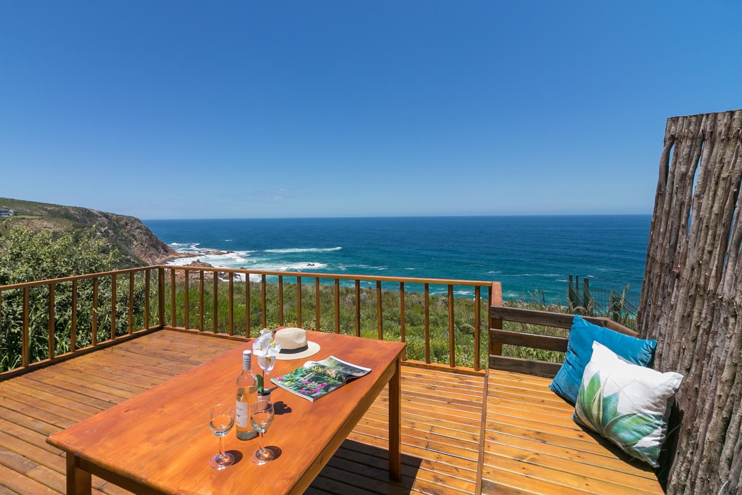 Apartment with Sea View - Photo 10