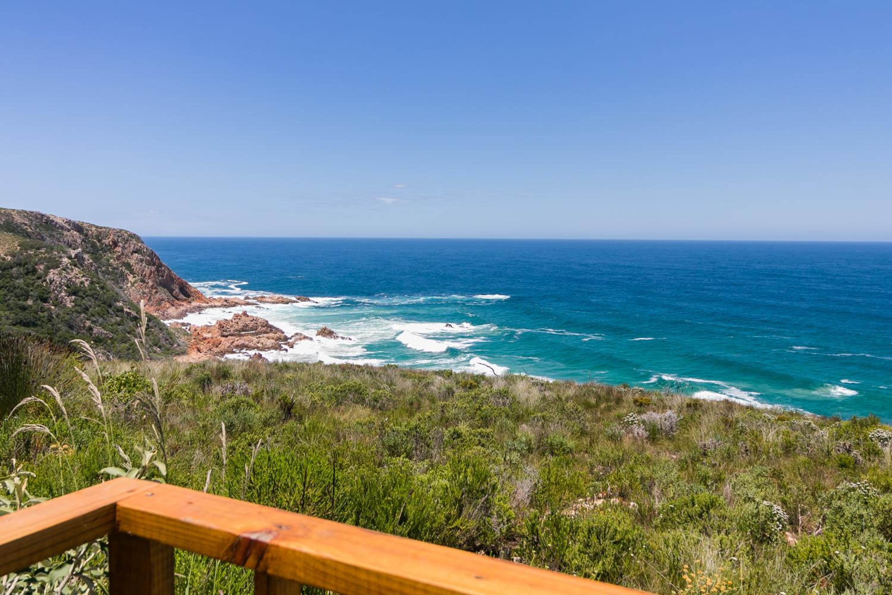 Apartment with Sea View - Photo 9