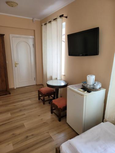Triple Room with Balcony photo 1