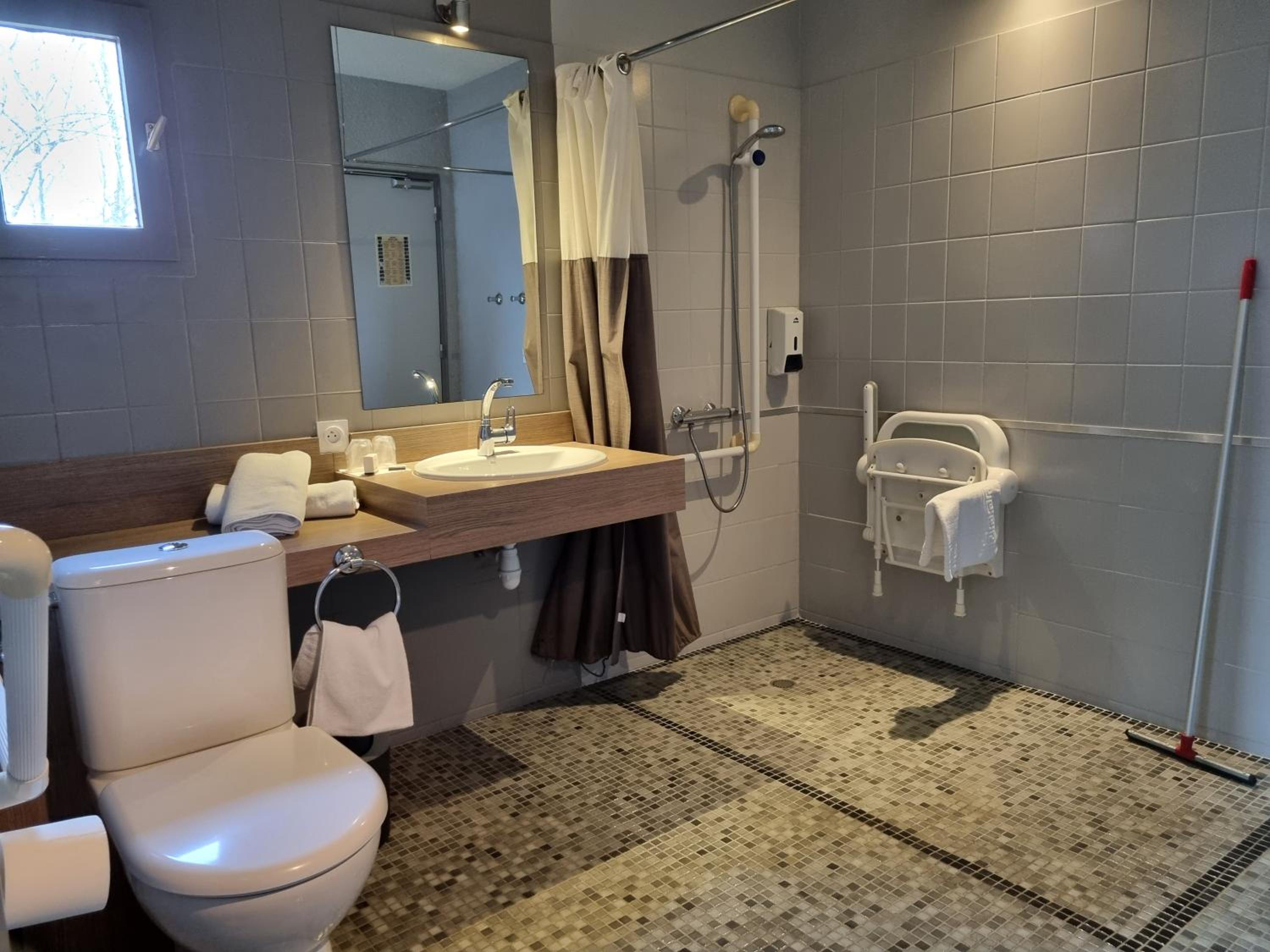 Double Room - Disability Access - Photo 2