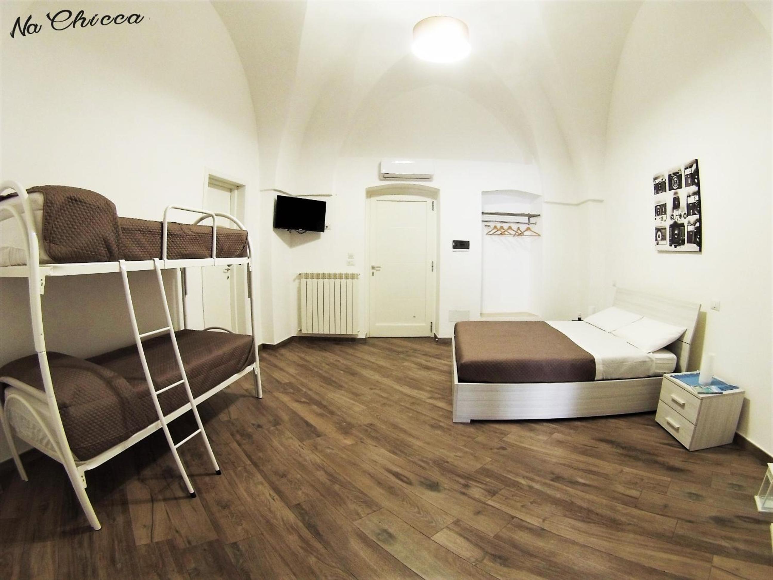 One-Bedroom House photo 2